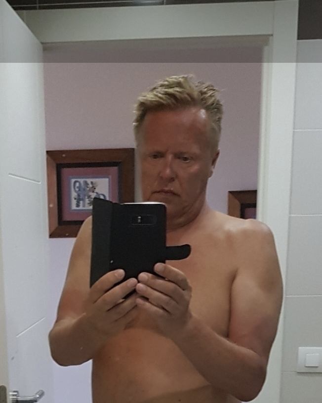 Tinder profile picture for @ultima
