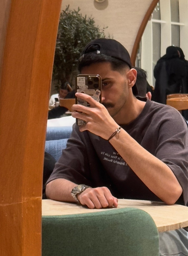 Tinder profile picture for @bos