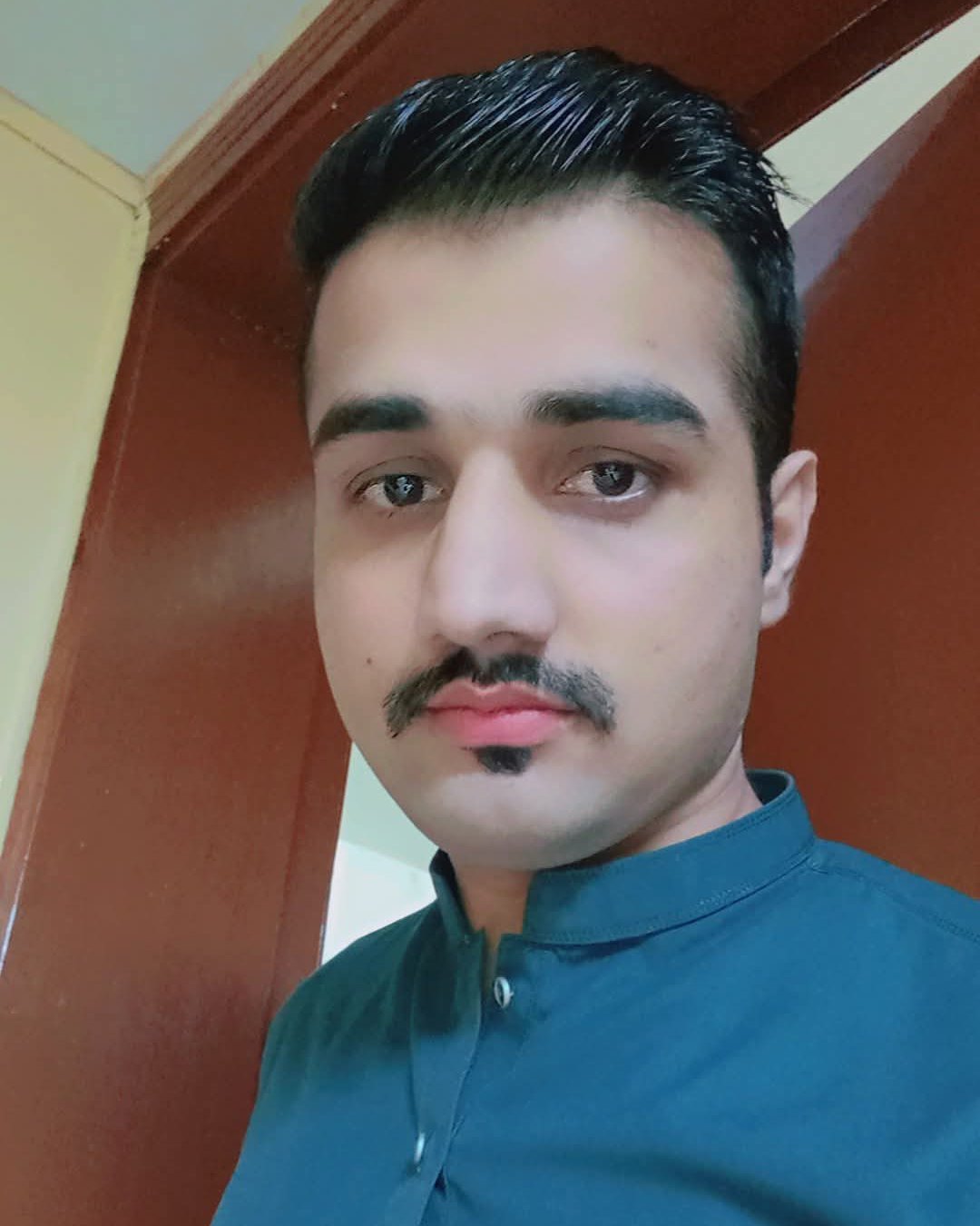 Tinder profile picture for @khuram