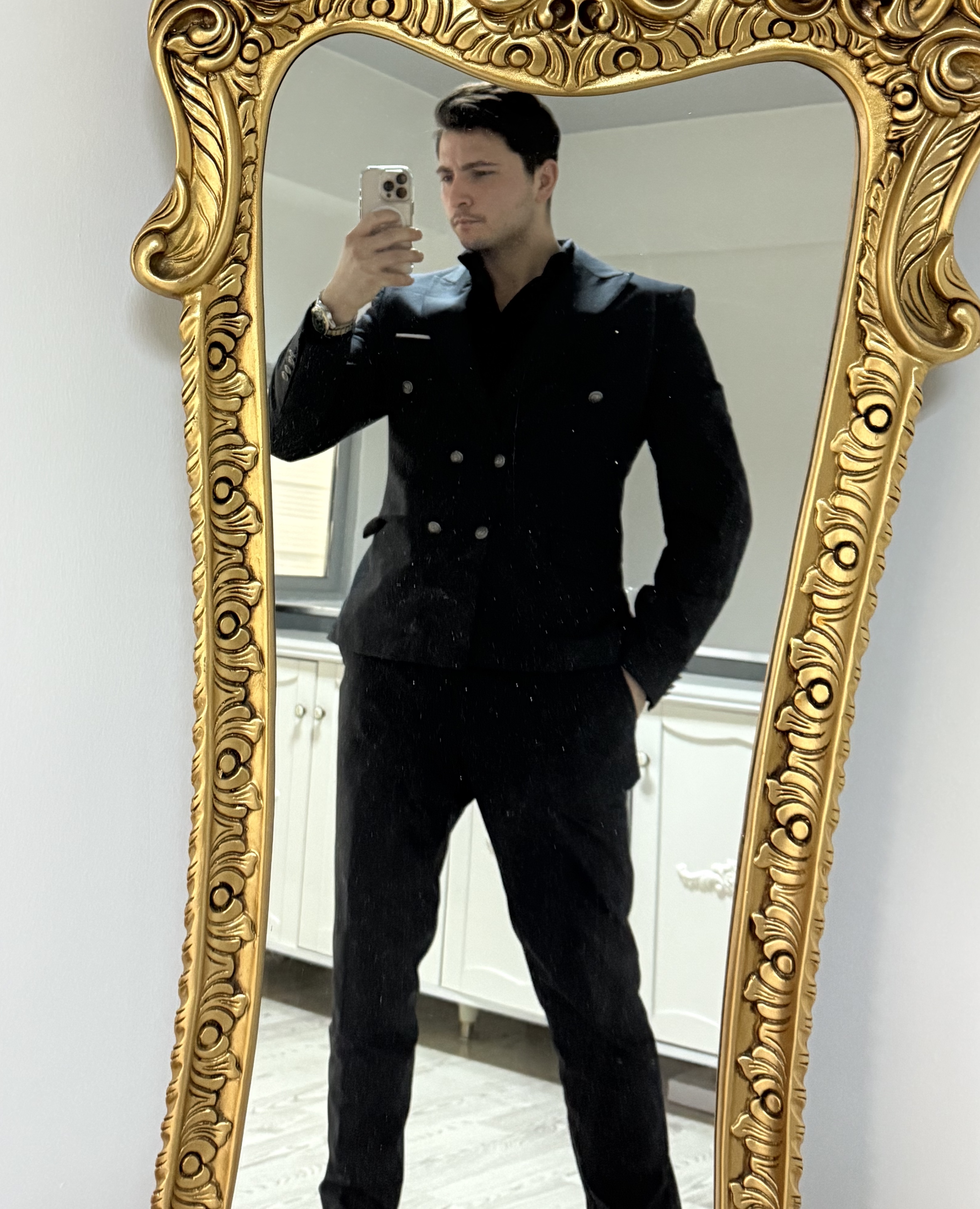 Tinder profile picture for @maraz