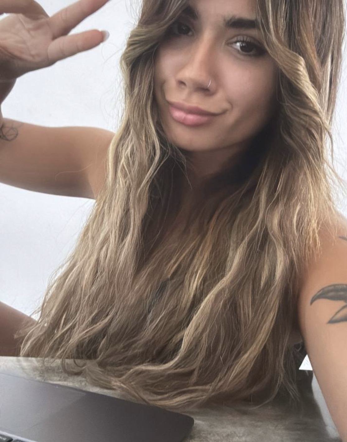 Tinder profile picture for @abandons