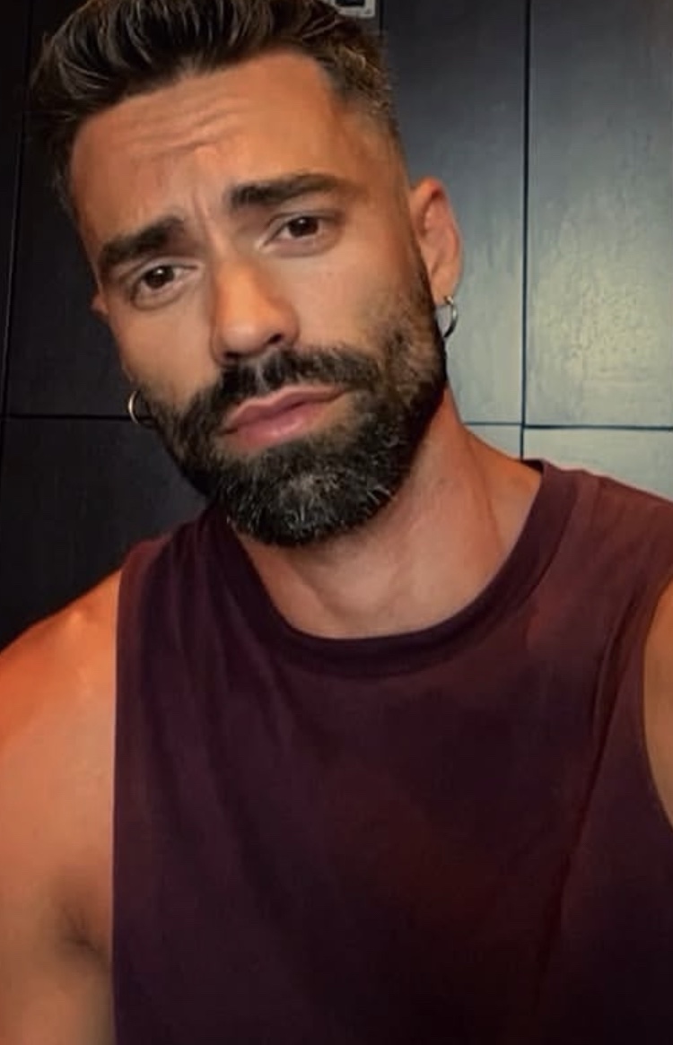 Tinder profile picture for @tasting