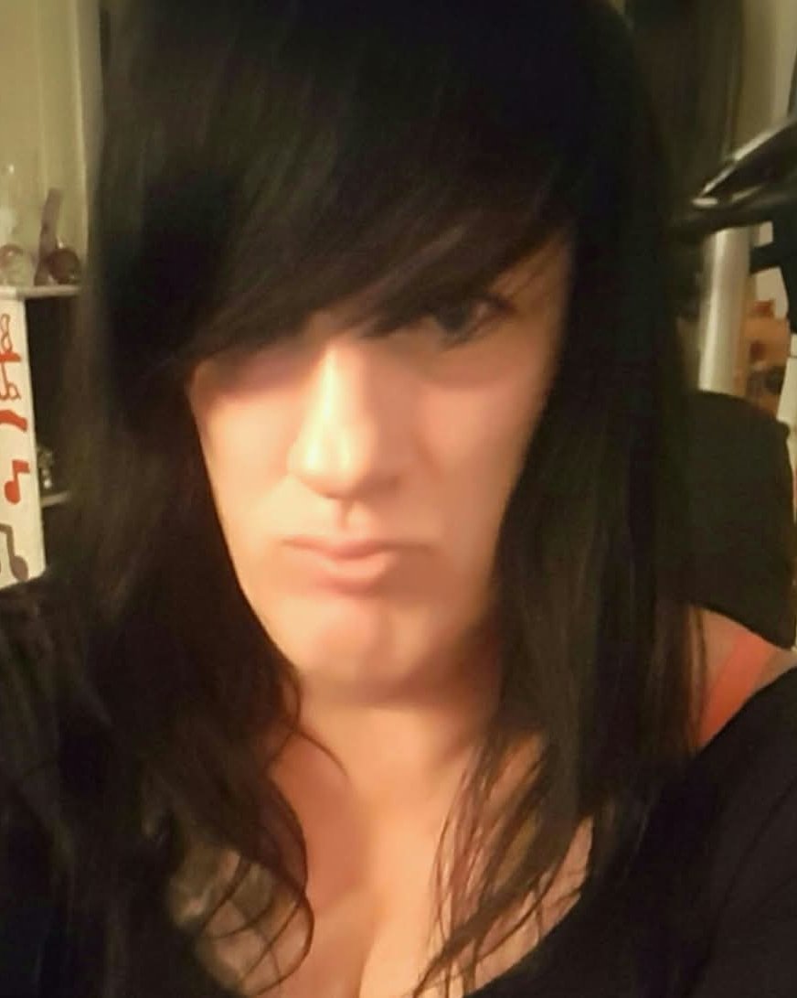 Tinder profile picture for @gamergirl