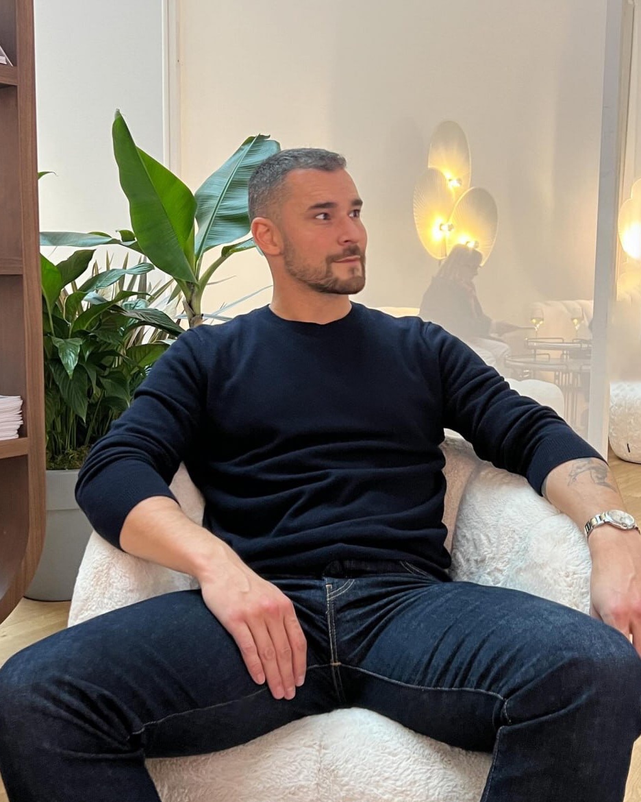Tinder profile picture for @appeal