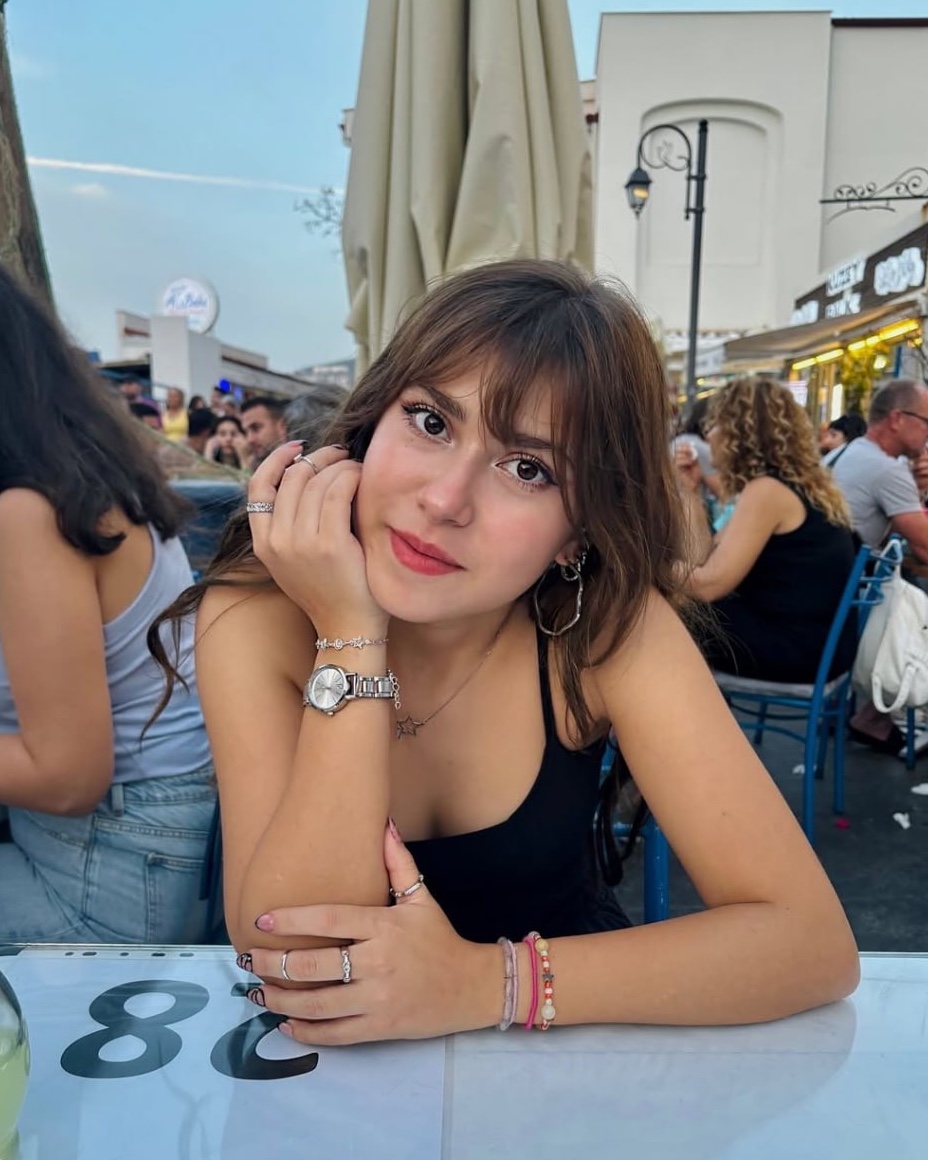 Tinder profile picture for @kaguya