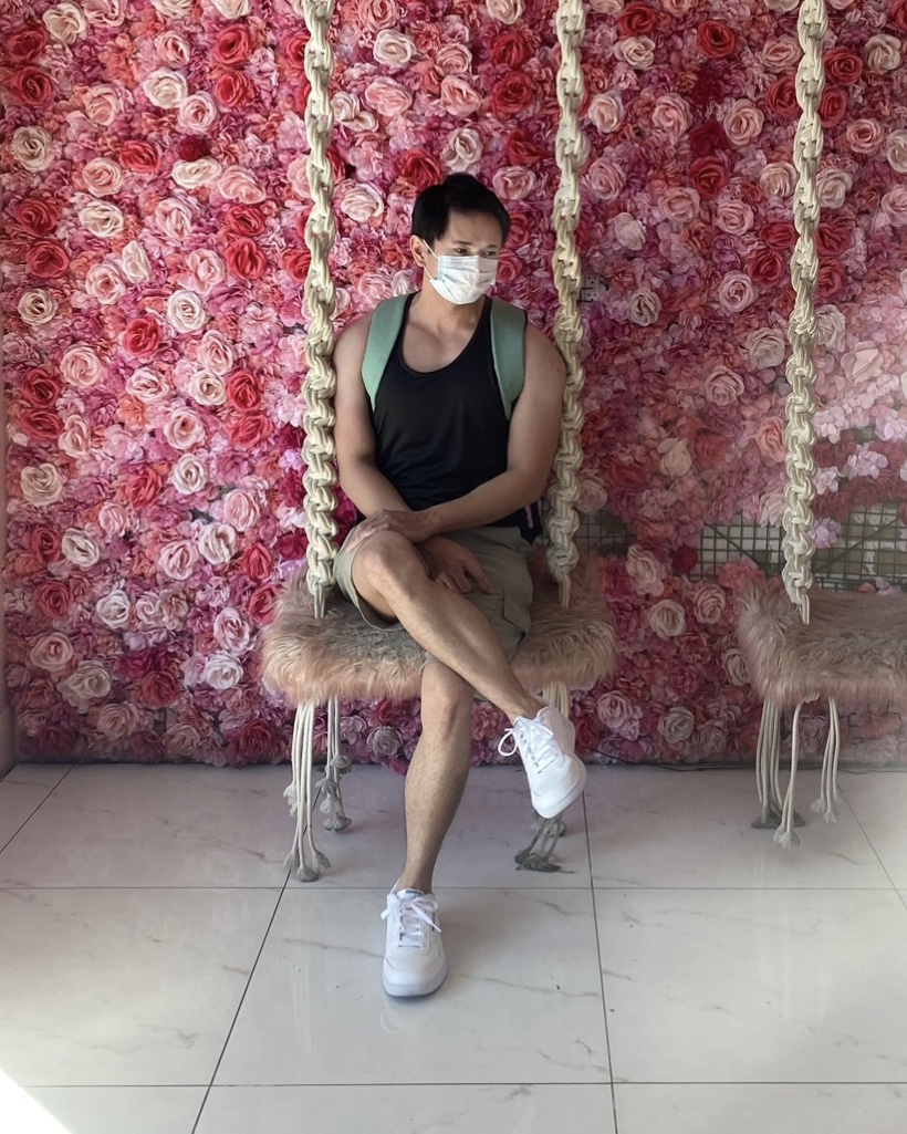 Tinder profile picture for @itinerary