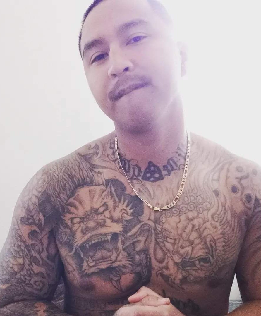 Tinder profile picture for @foe