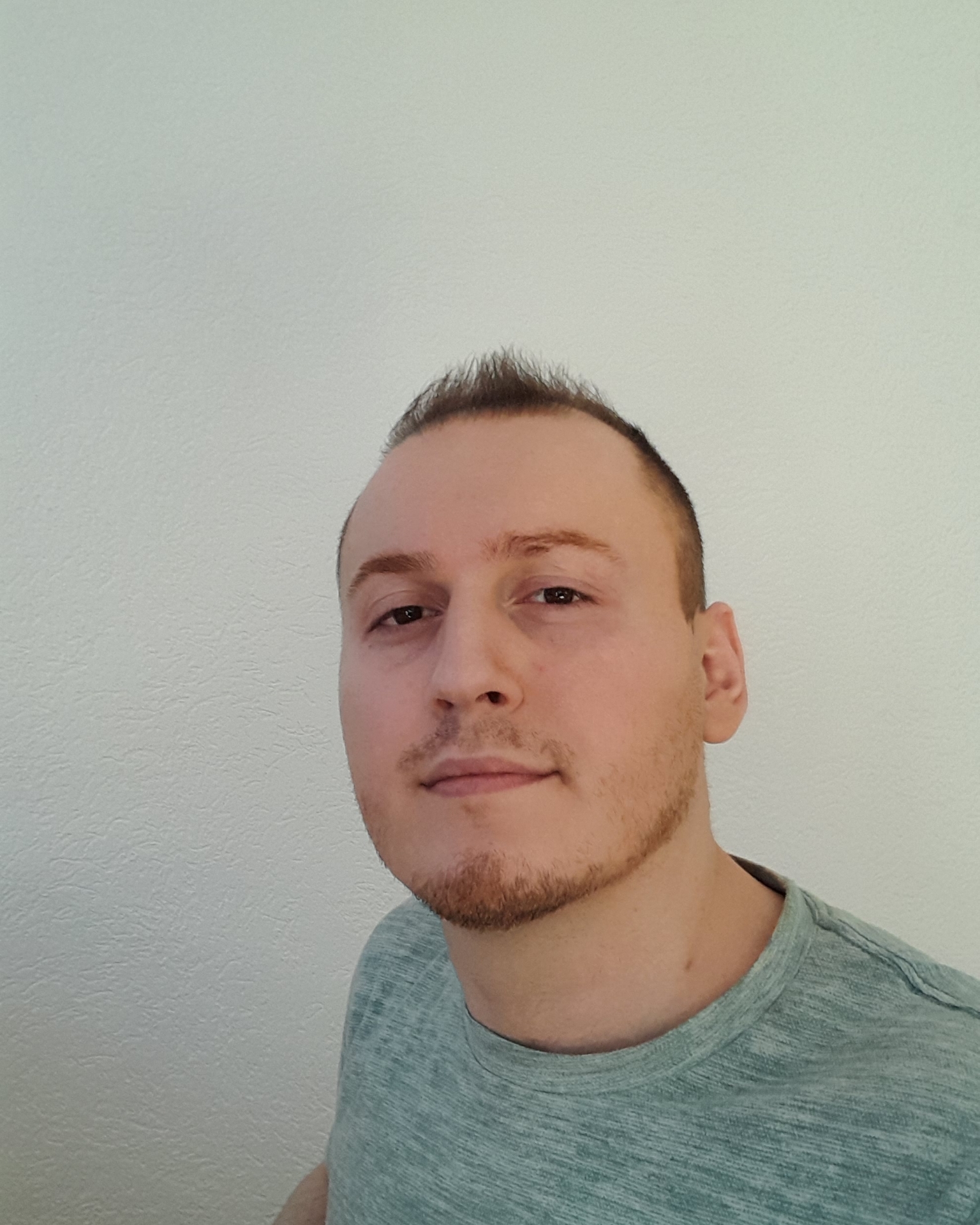 Tinder profile picture for @vedox