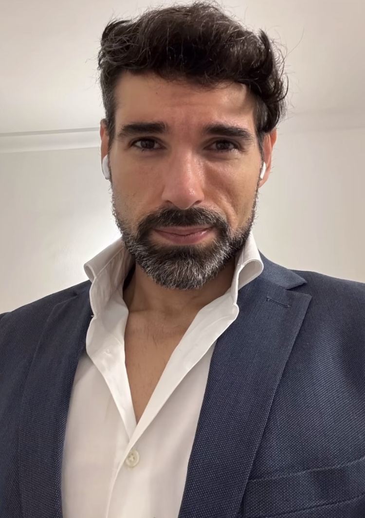 Tinder profile picture for @tuition