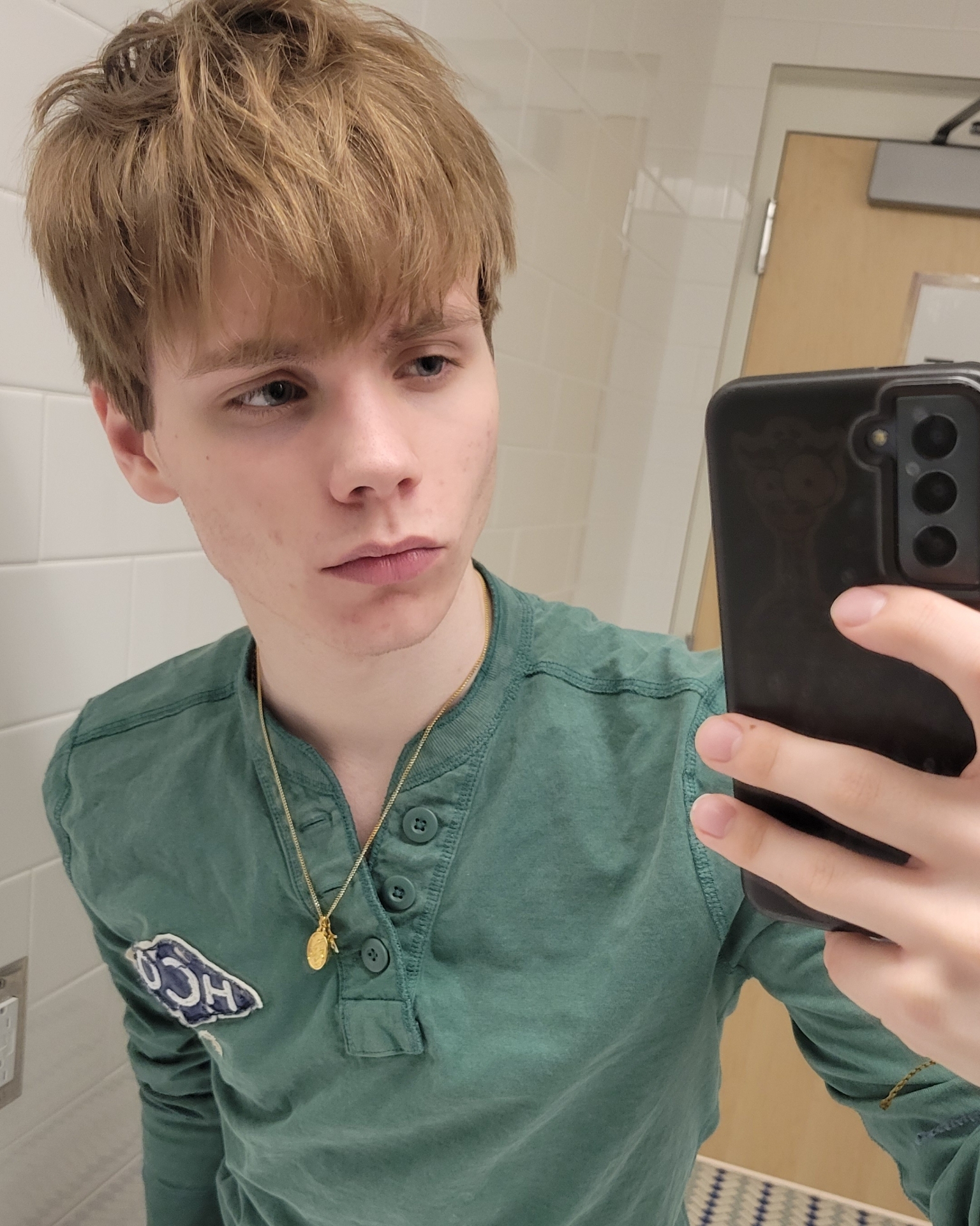 Tinder profile picture for @itch