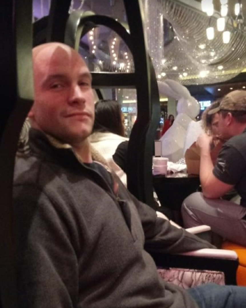 Tinder profile picture for @bully