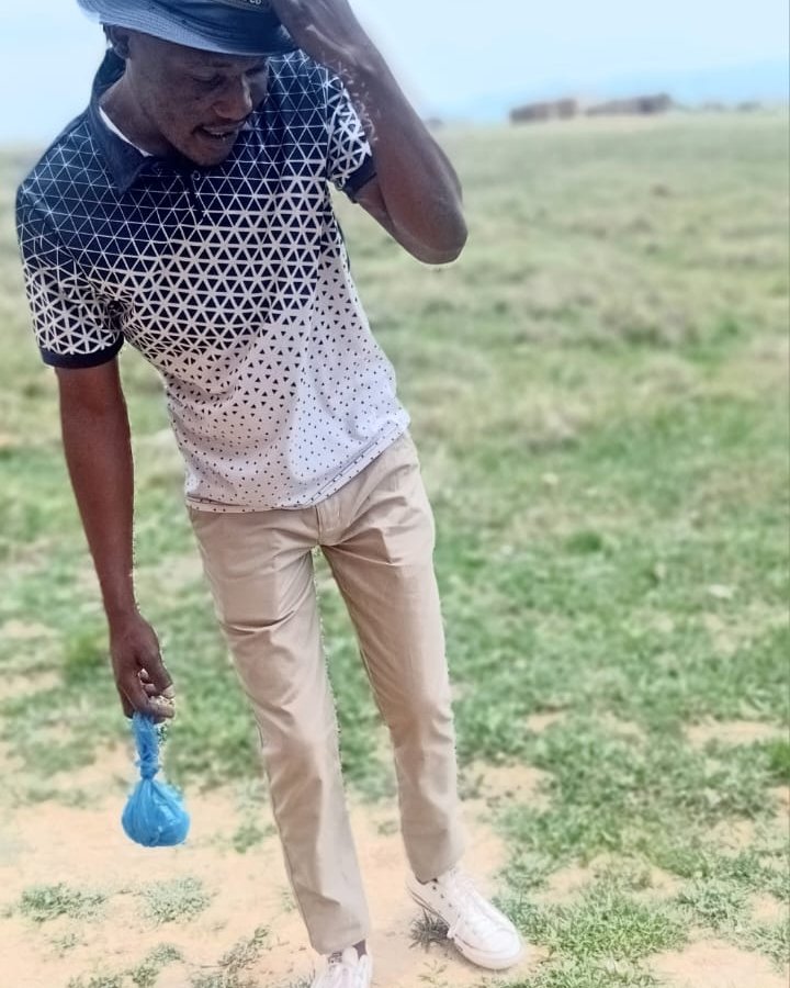 Tinder profile picture for @zwane