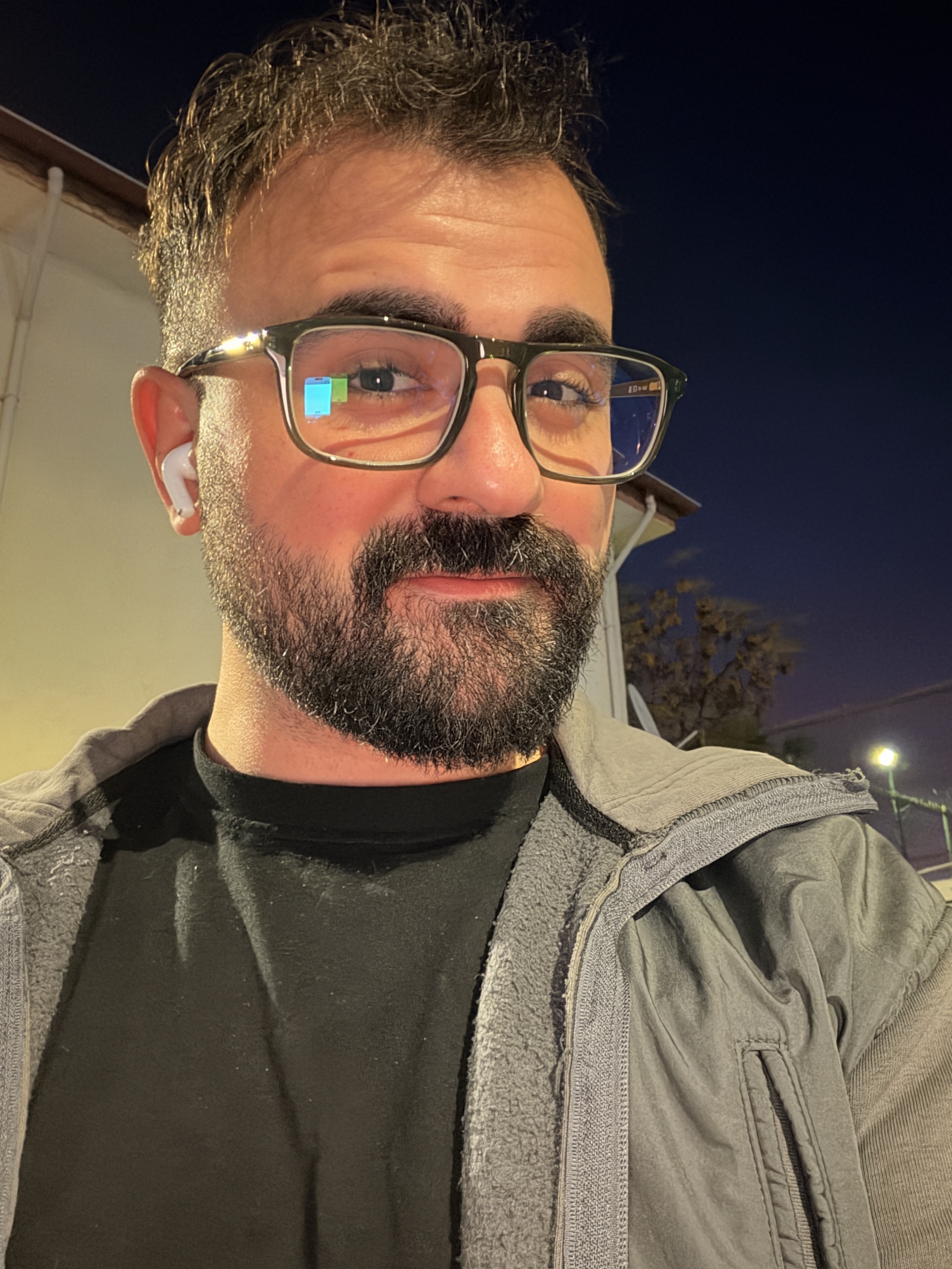 Tinder profile picture for @stark