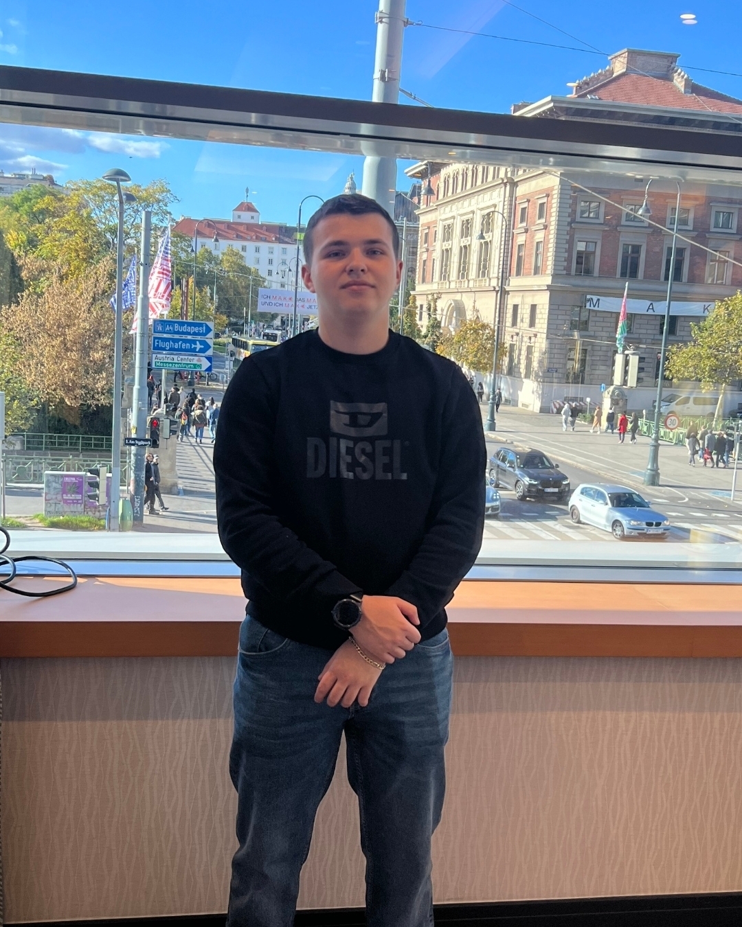 Tinder profile picture for @smartest