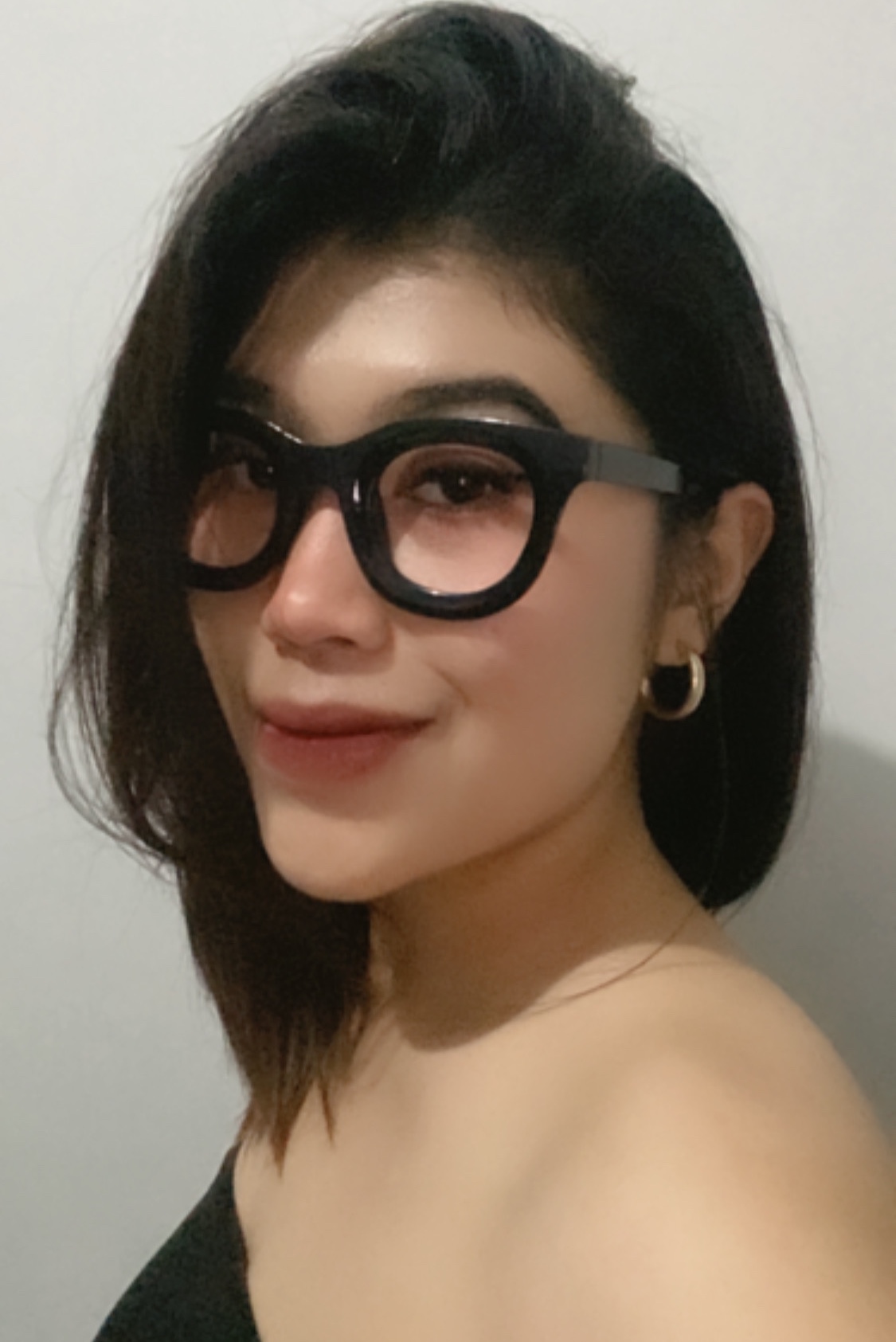 Tinder profile picture for @zahraa