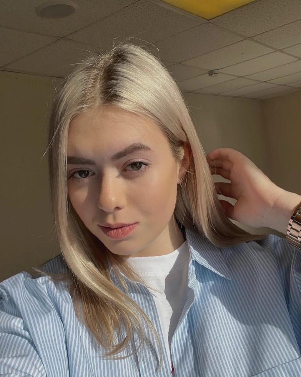 Tinder profile picture for @logitech