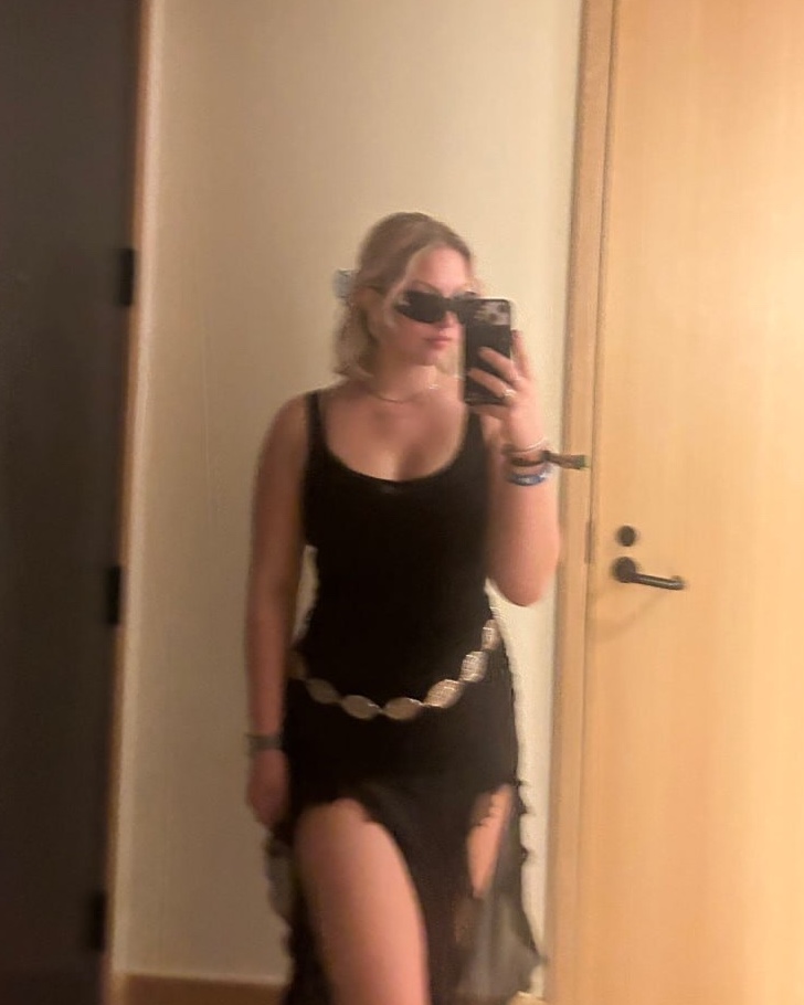 Tinder profile picture for @belabor