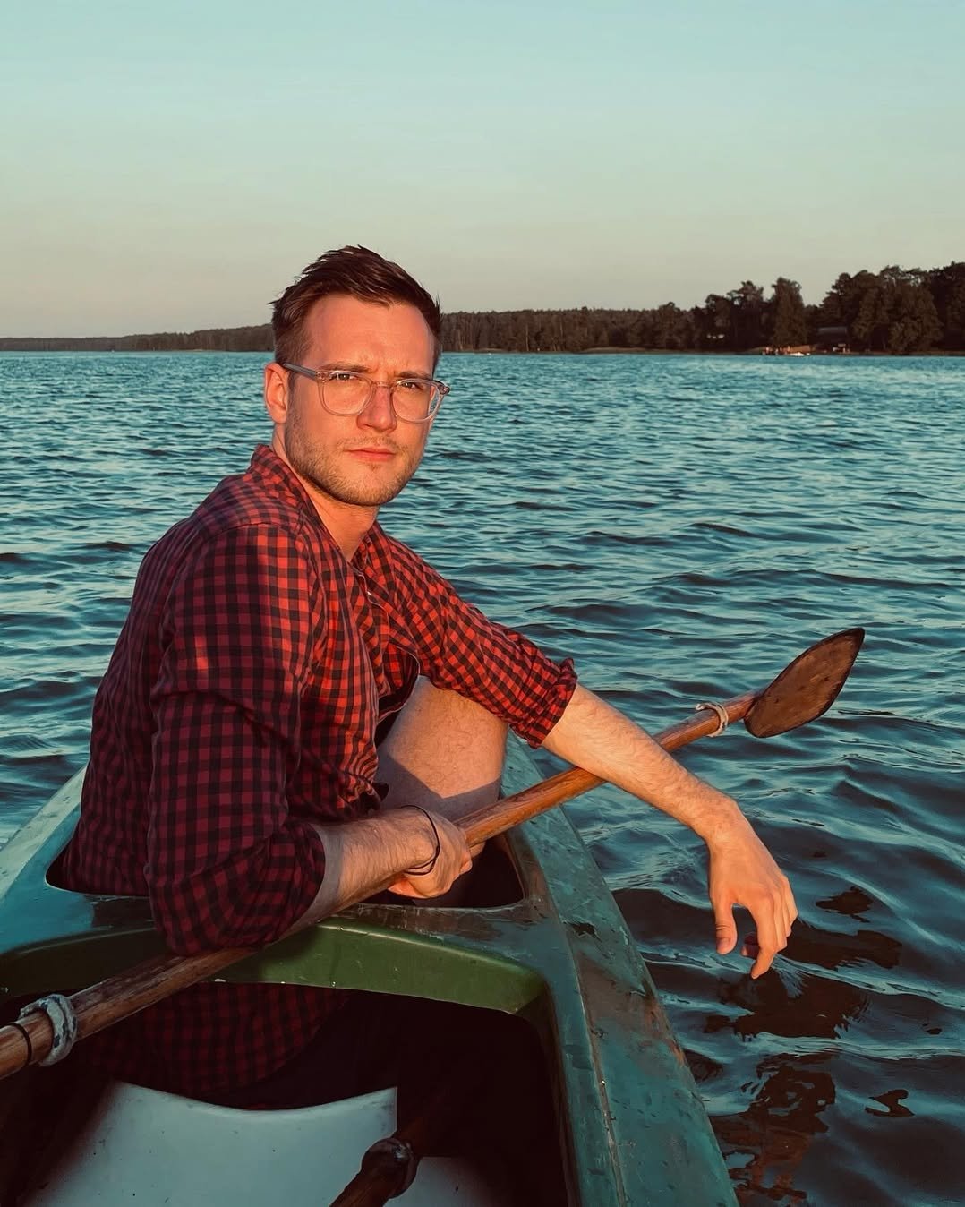 Tinder profile picture for @fdgg