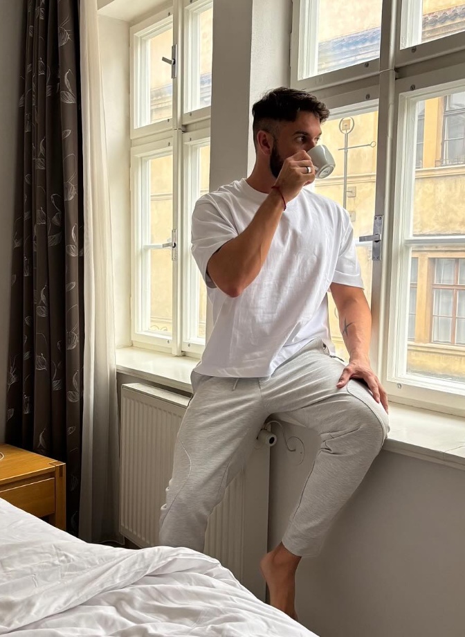 Tinder profile picture for @unions