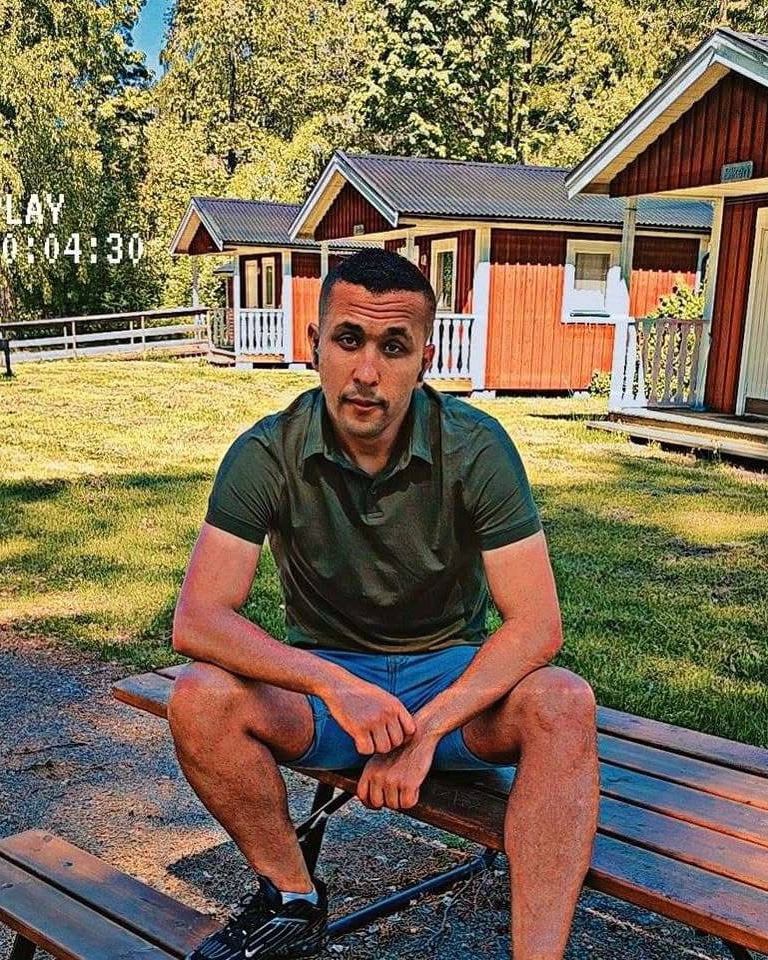 Tinder profile picture for @love90