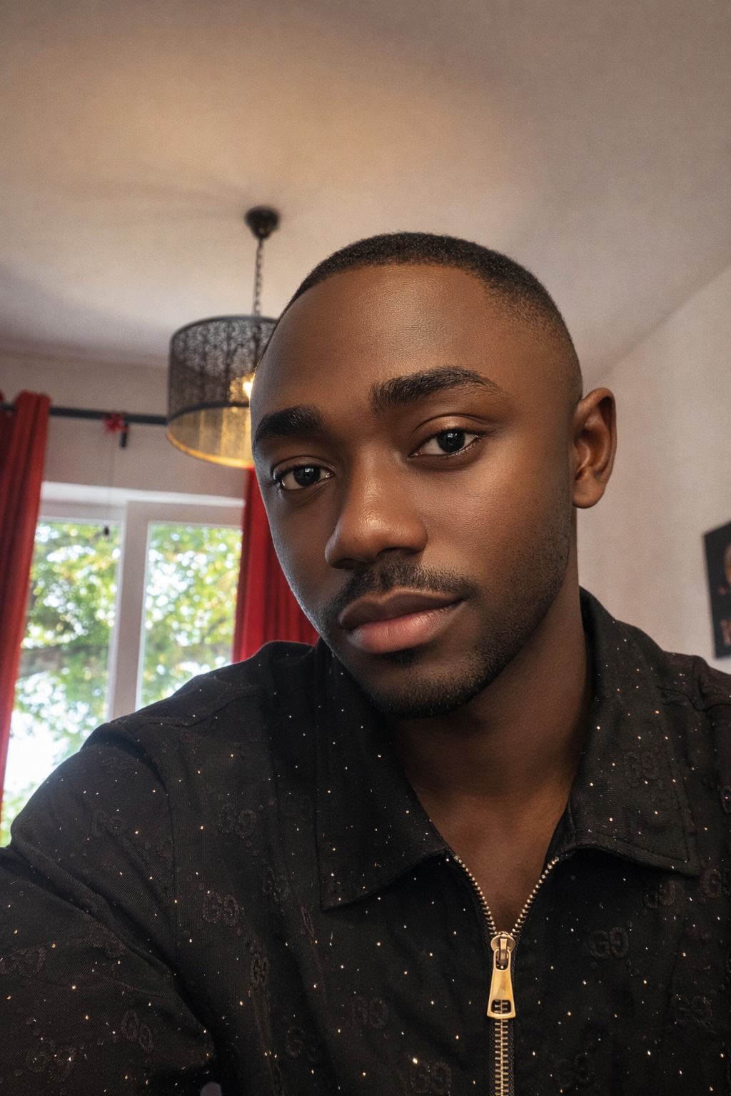 Tinder profile picture for @curate