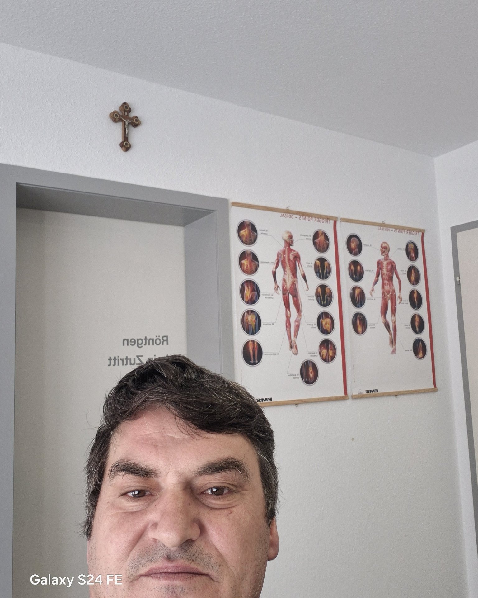 Tinder profile picture for @luygi