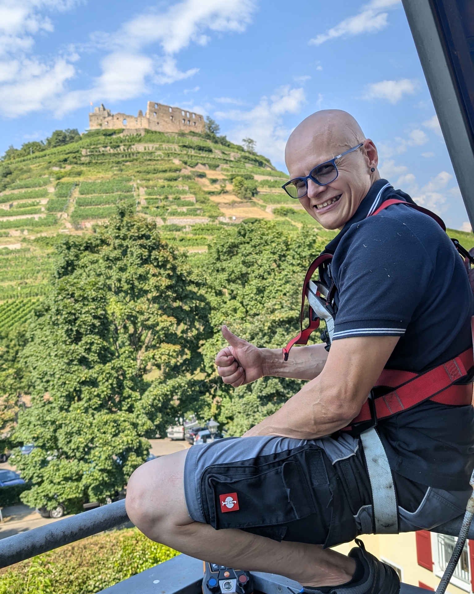 Tinder profile picture for @locke