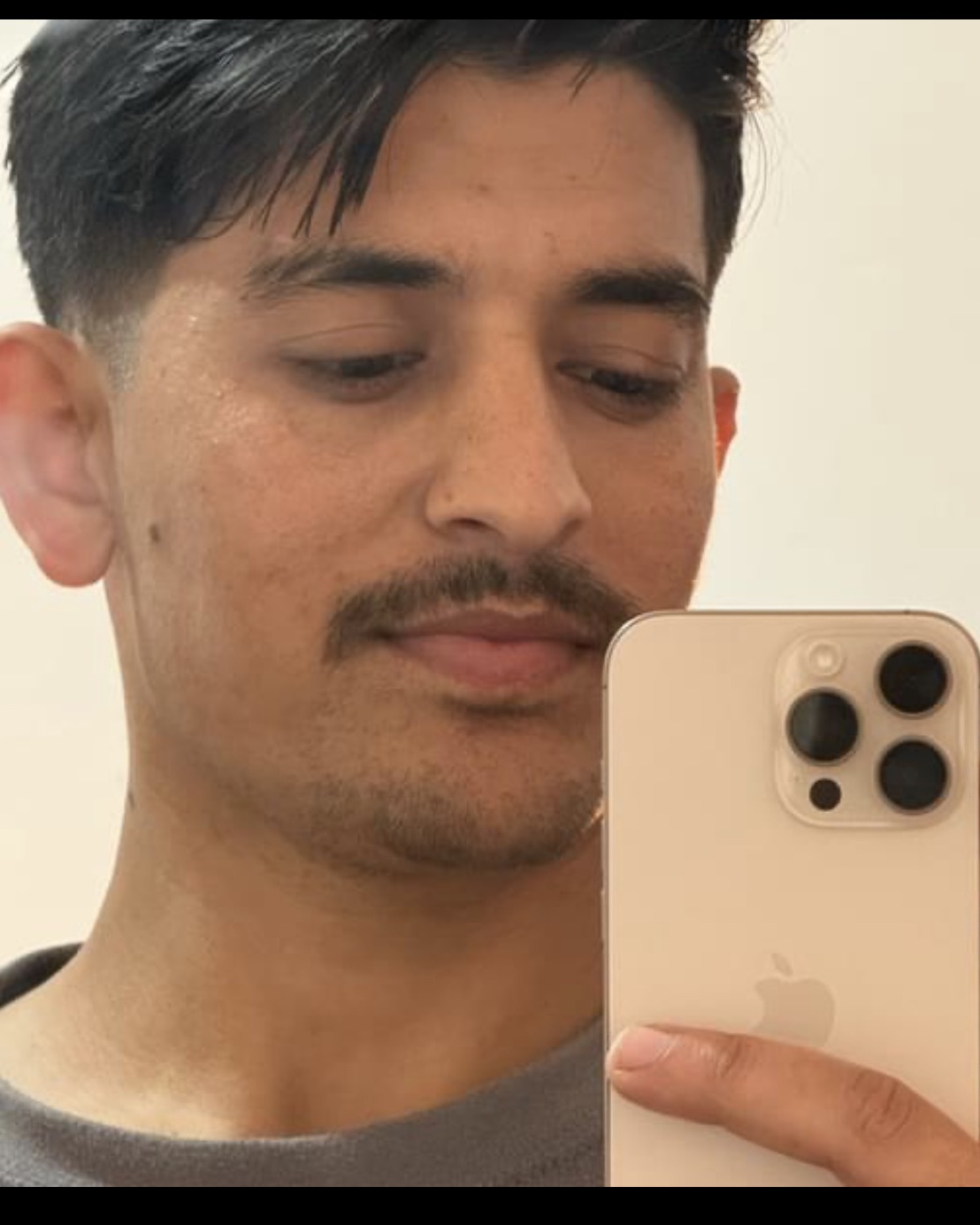 Tinder profile picture for @the_uziii
