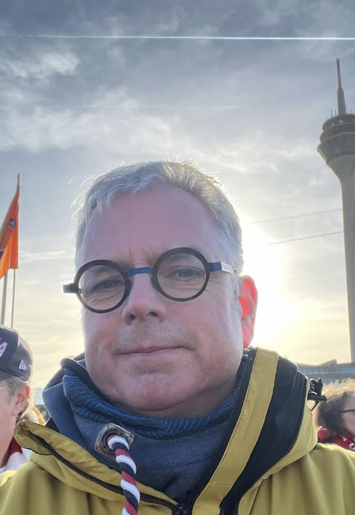 Tinder profile picture for @swedes