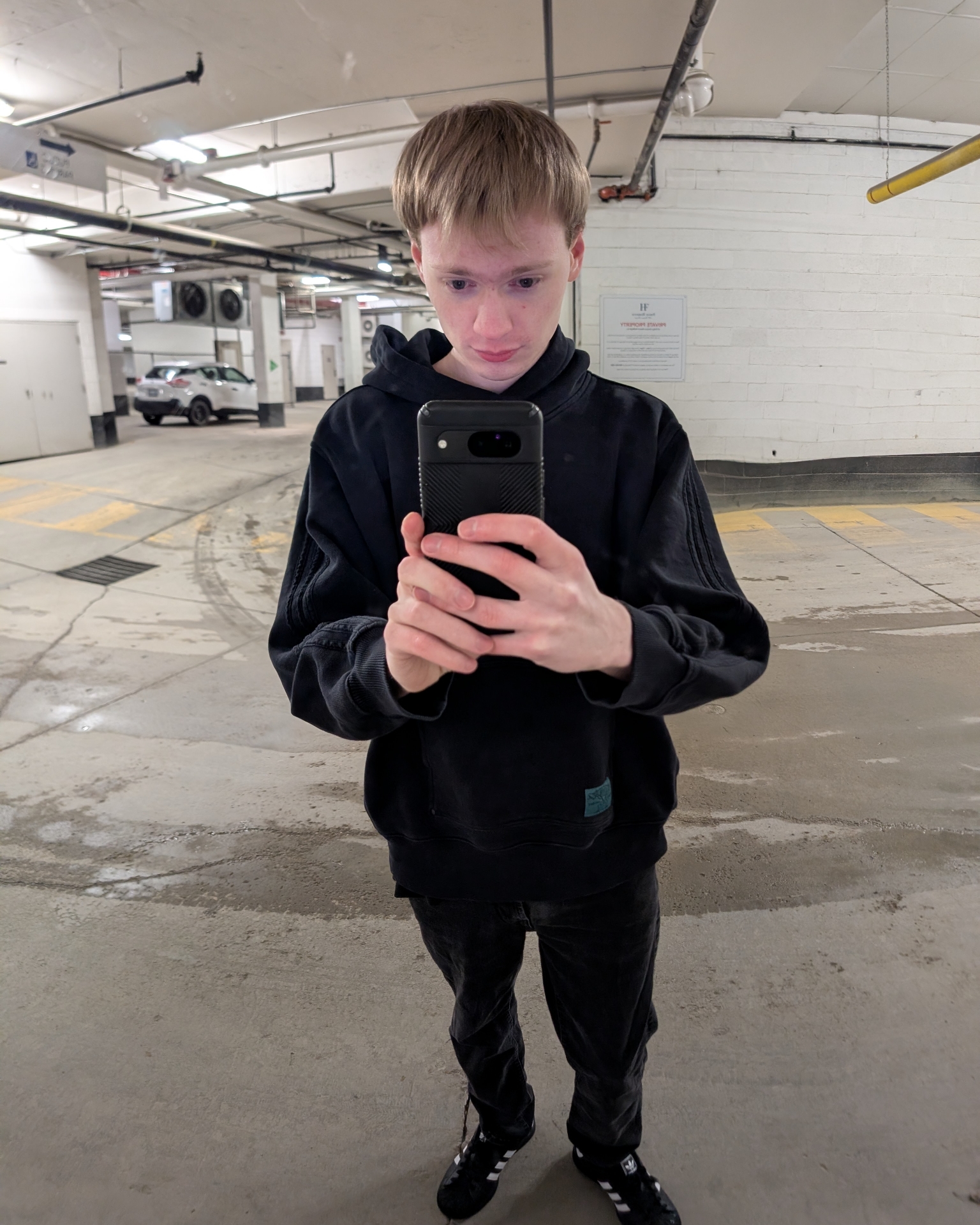 Tinder profile picture for @hecker