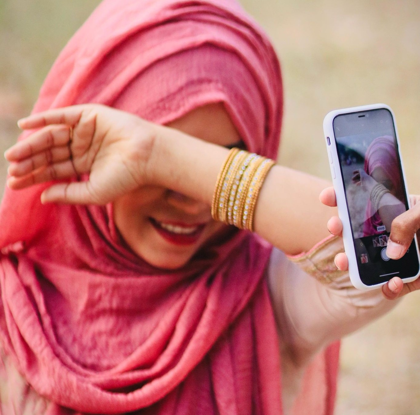 Tinder profile picture for @farhana