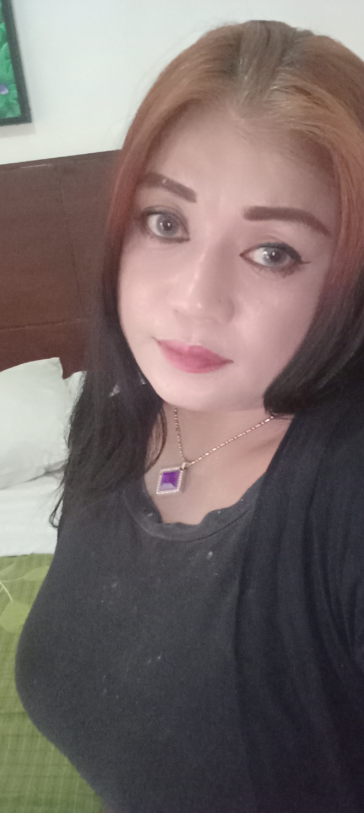 Tinder profile picture for @mayang