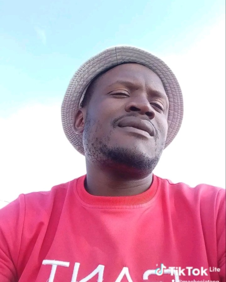 Tinder profile picture for @limitation