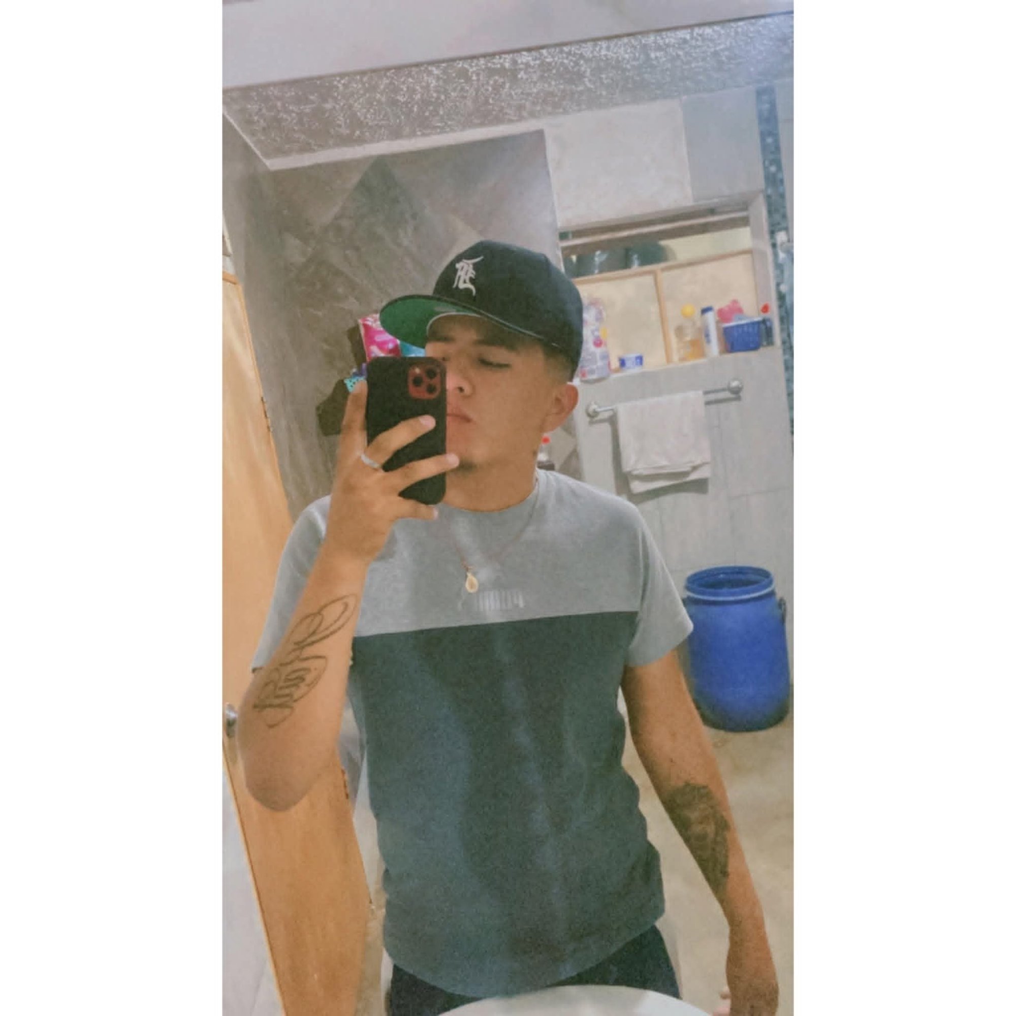 Tinder profile picture for @sanchez
