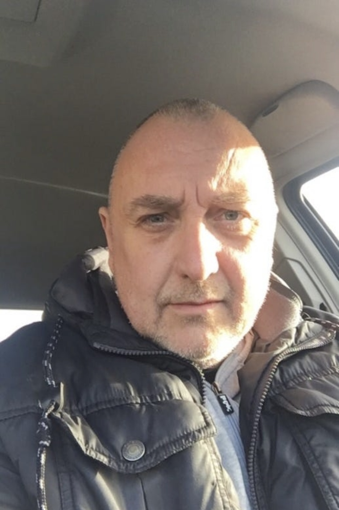Tinder profile picture for @stevie