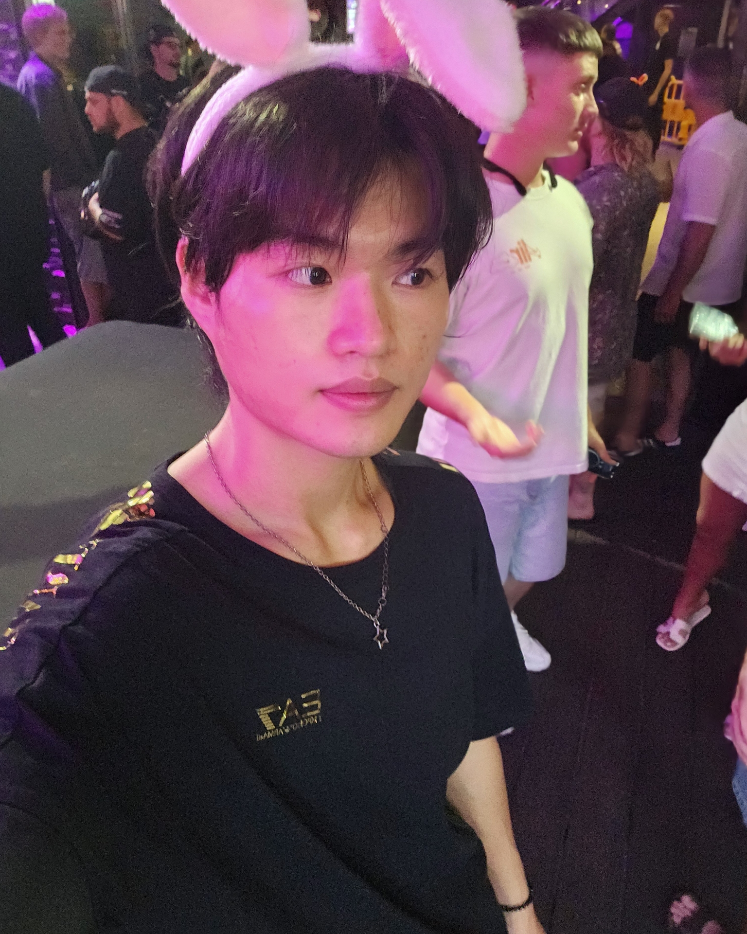Tinder profile picture for @korean