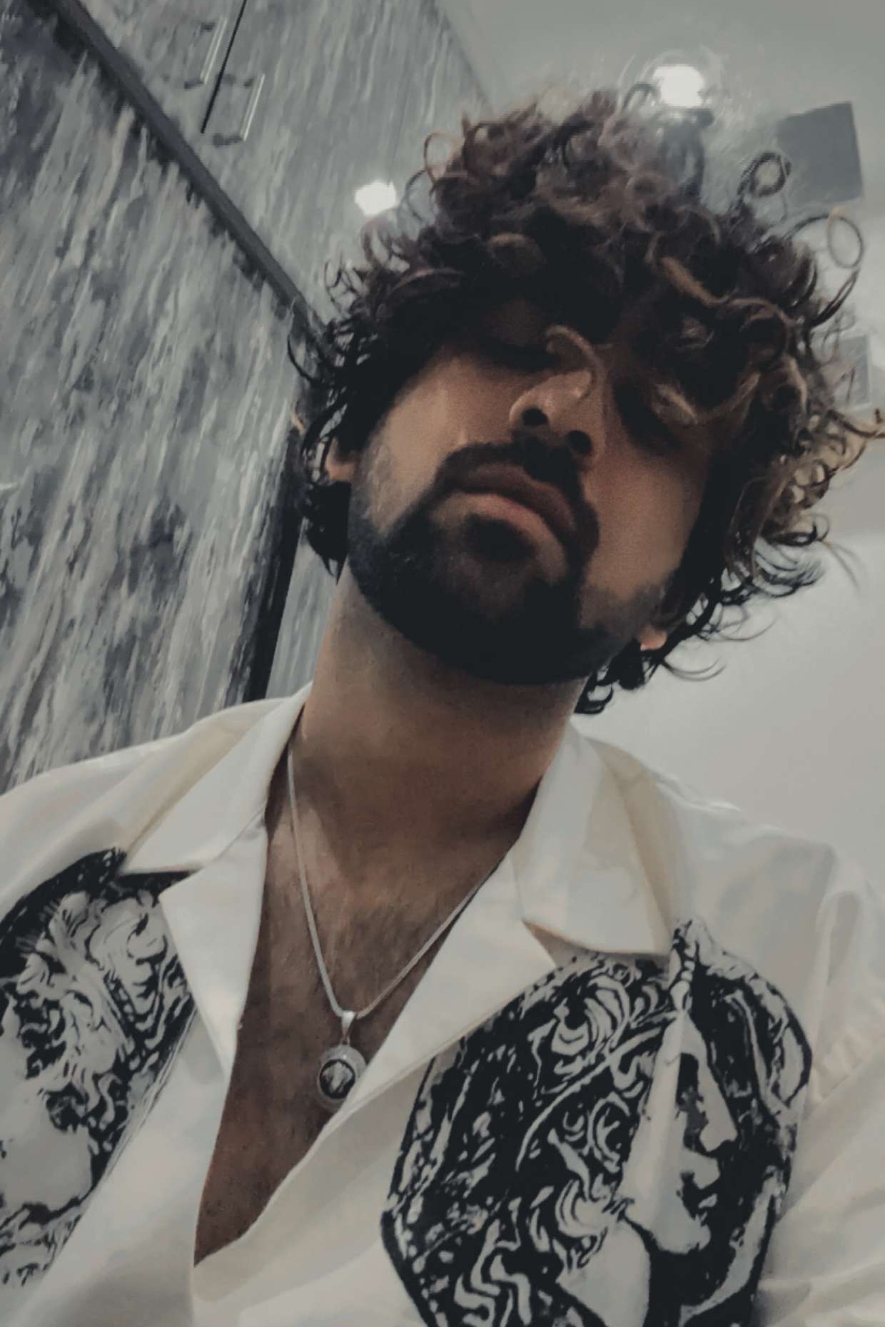 Tinder profile picture for @jadugar