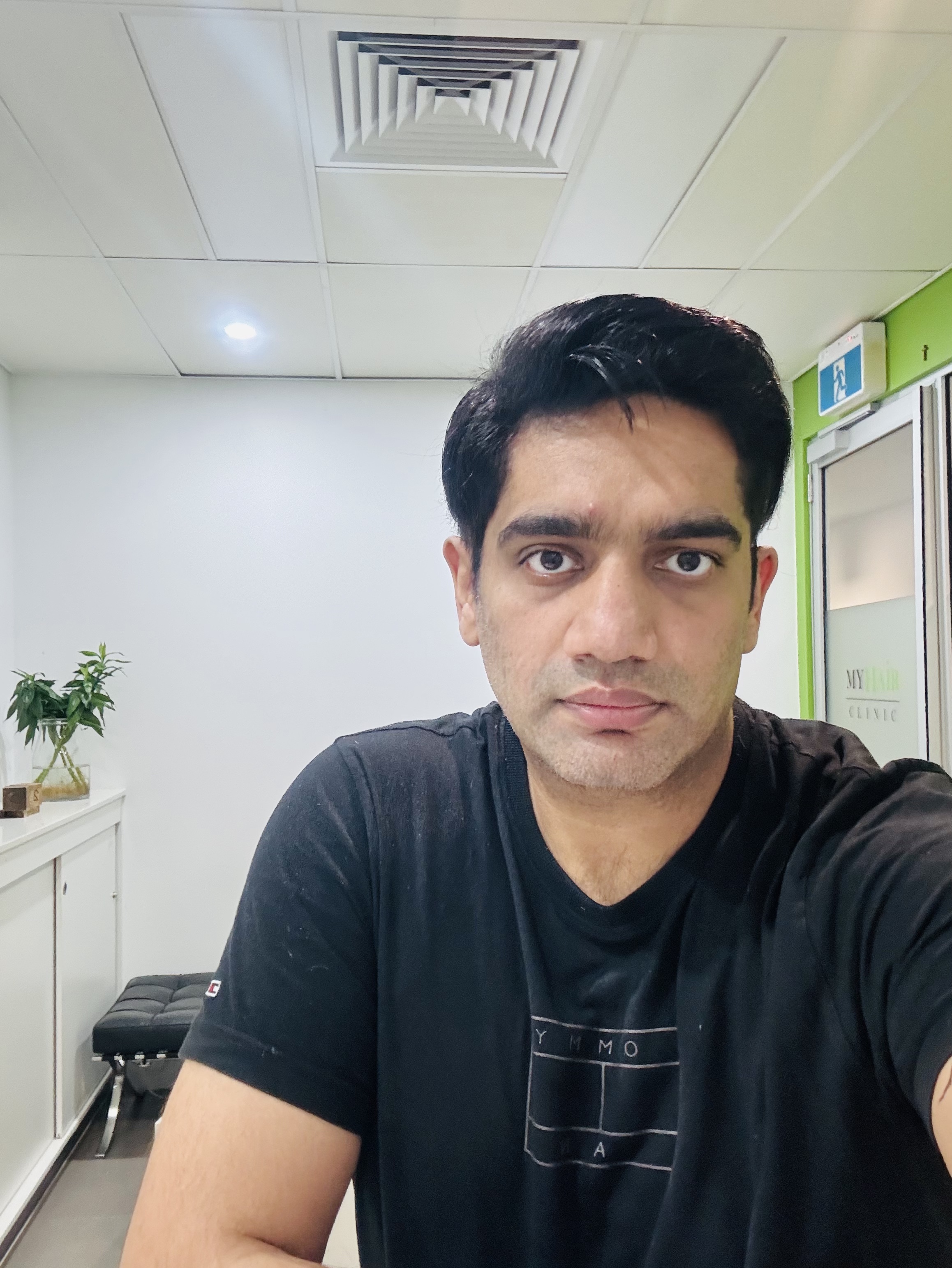 Tinder profile picture for @mamoon