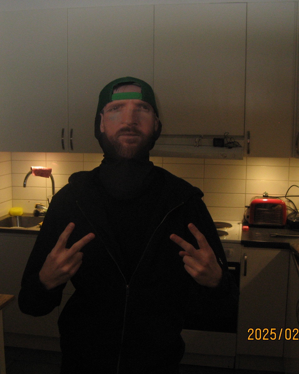 Tinder profile picture for @melle