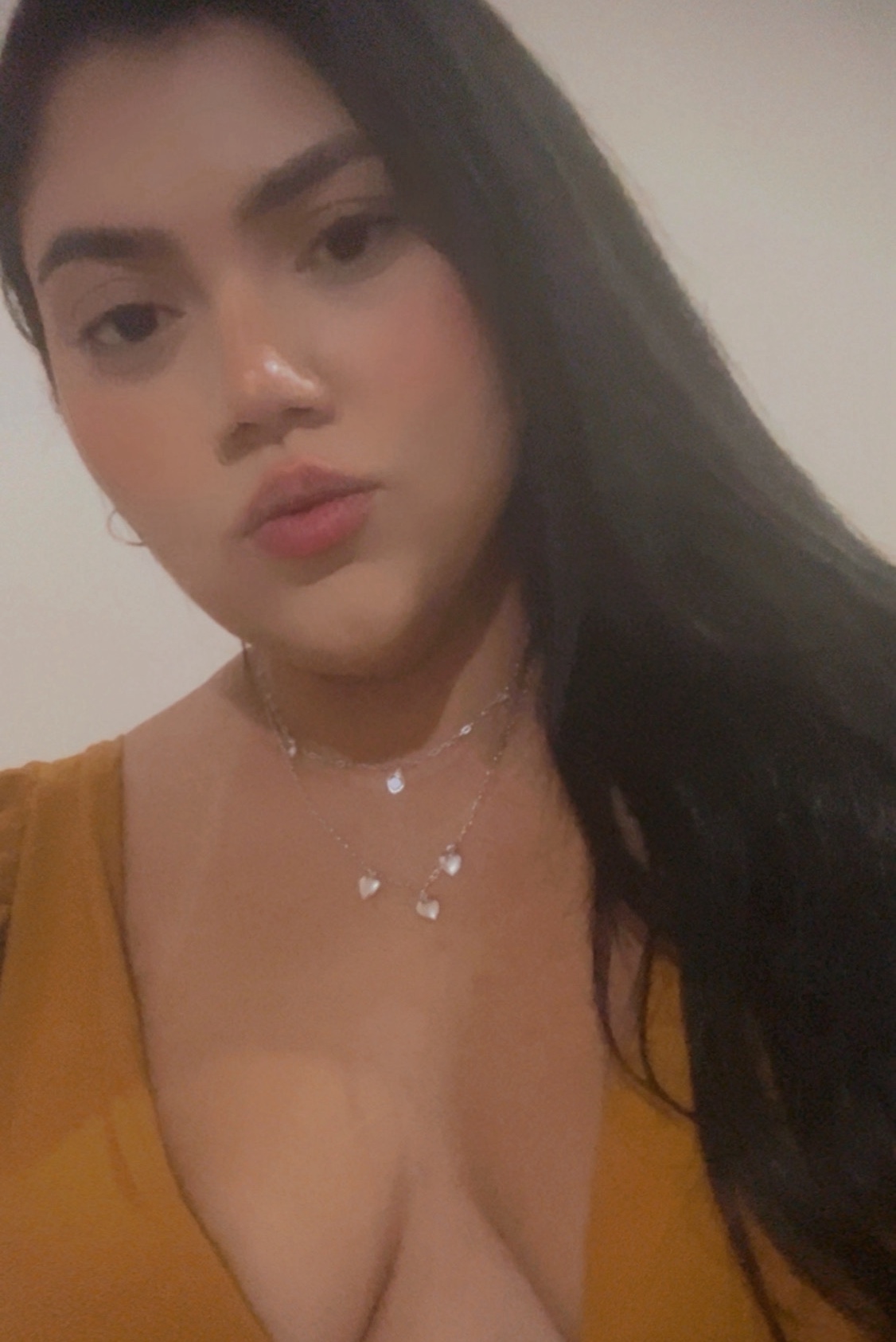Tinder profile picture for @jennifer