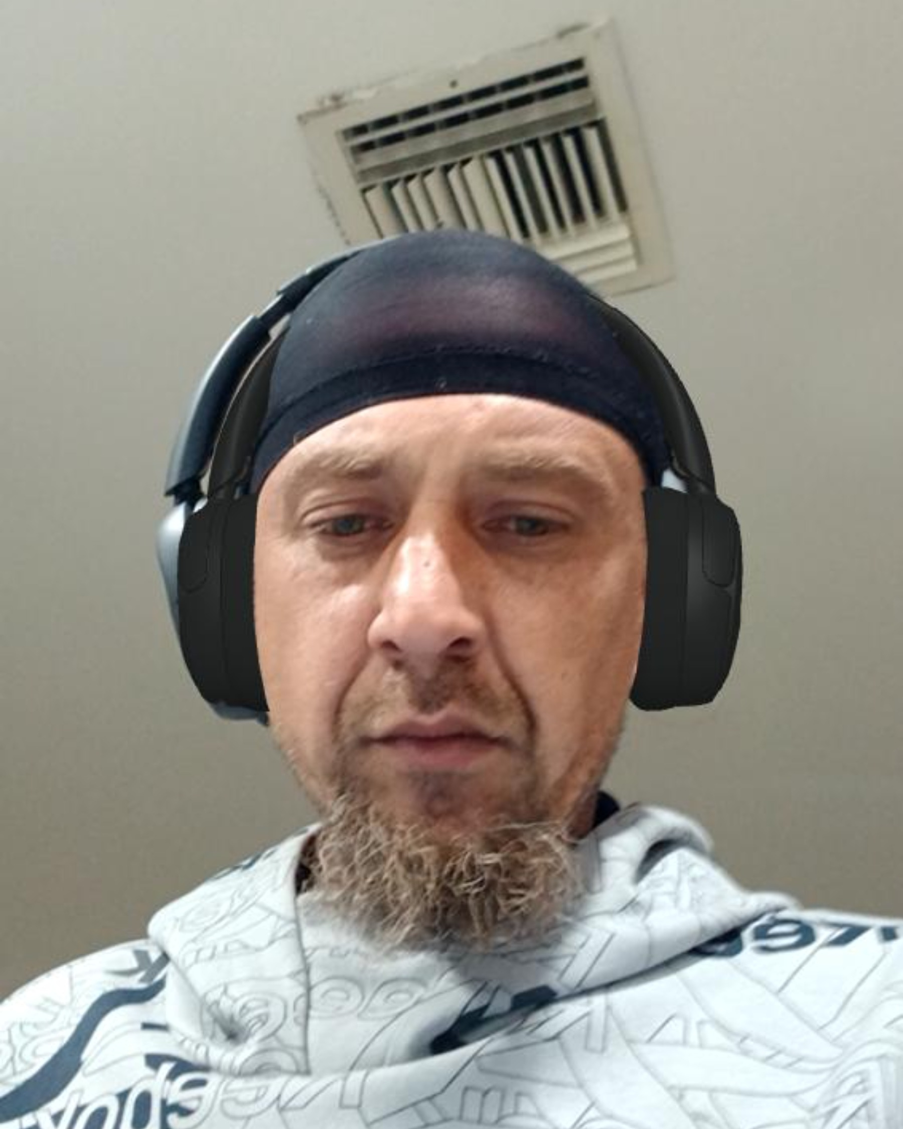Tinder profile picture for @tripled