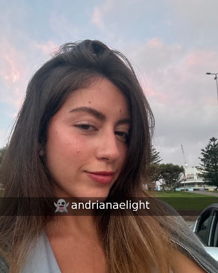 Tinder profile picture for @pupils