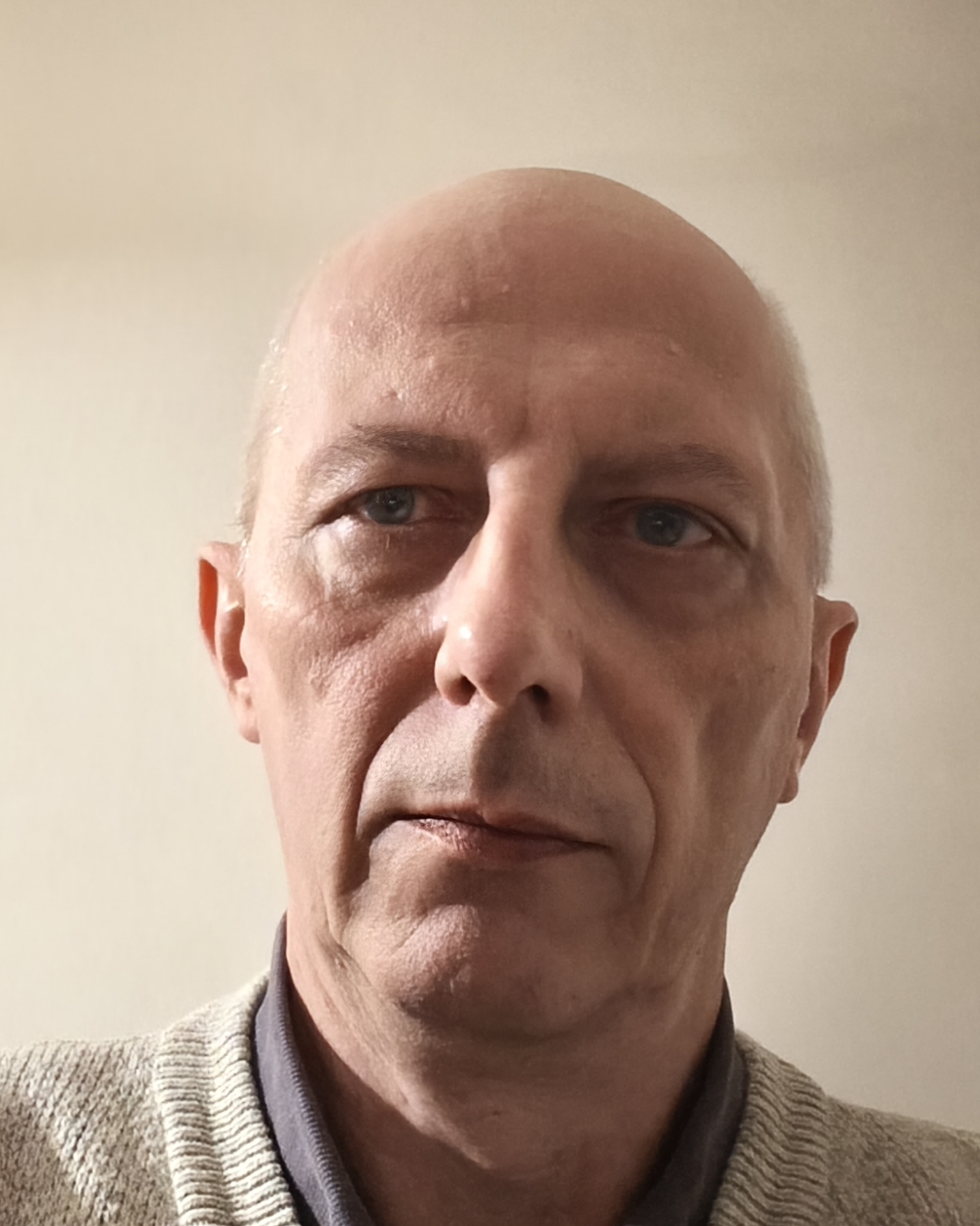 Tinder profile picture for @bask