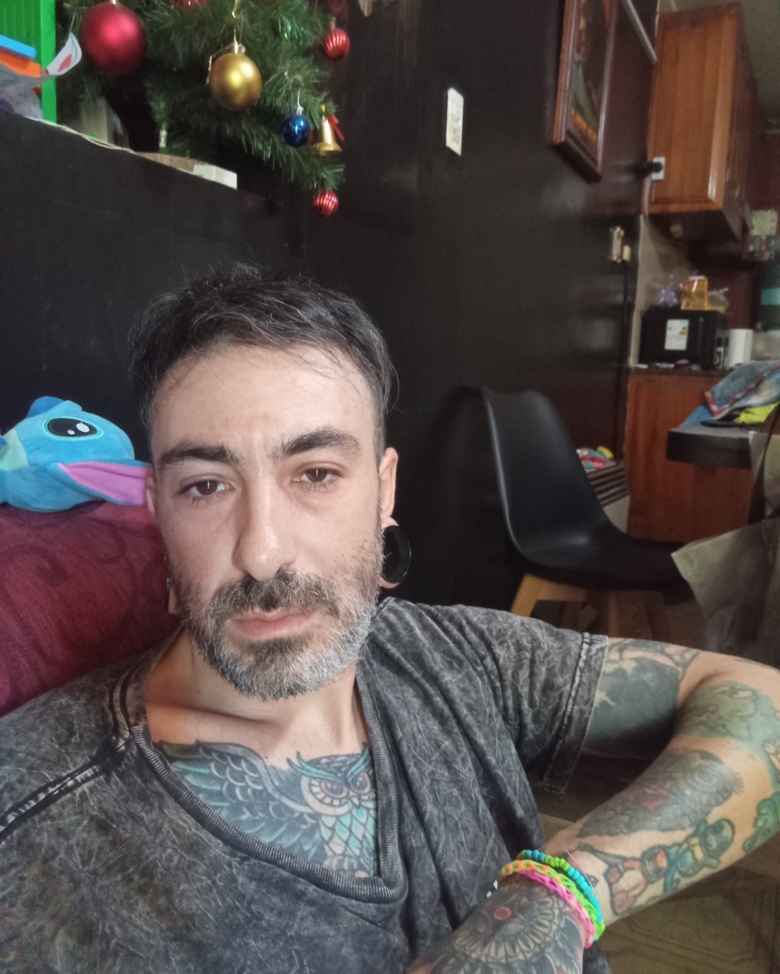 Tinder profile picture for @villa