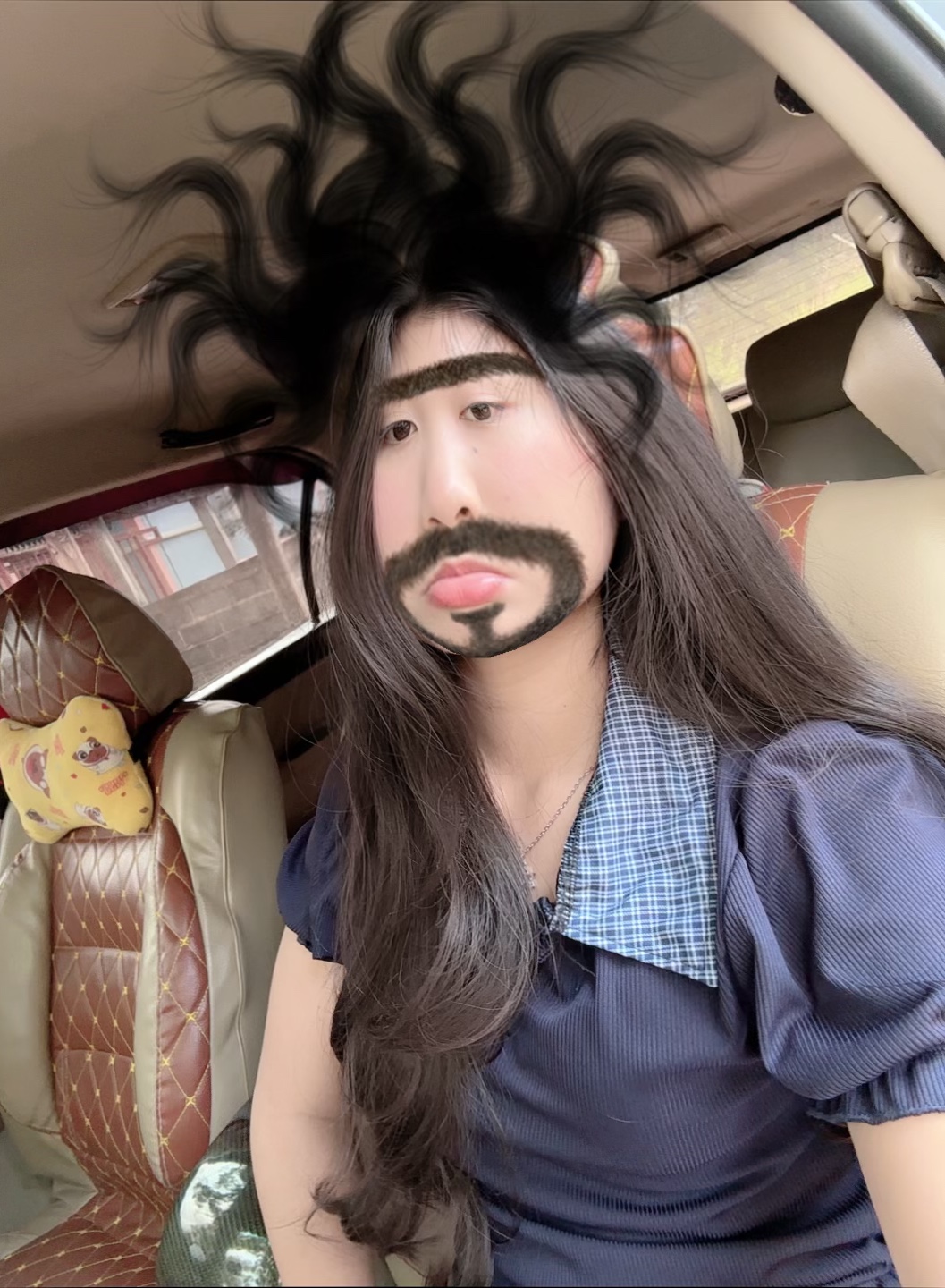 Tinder profile picture for @chomping
