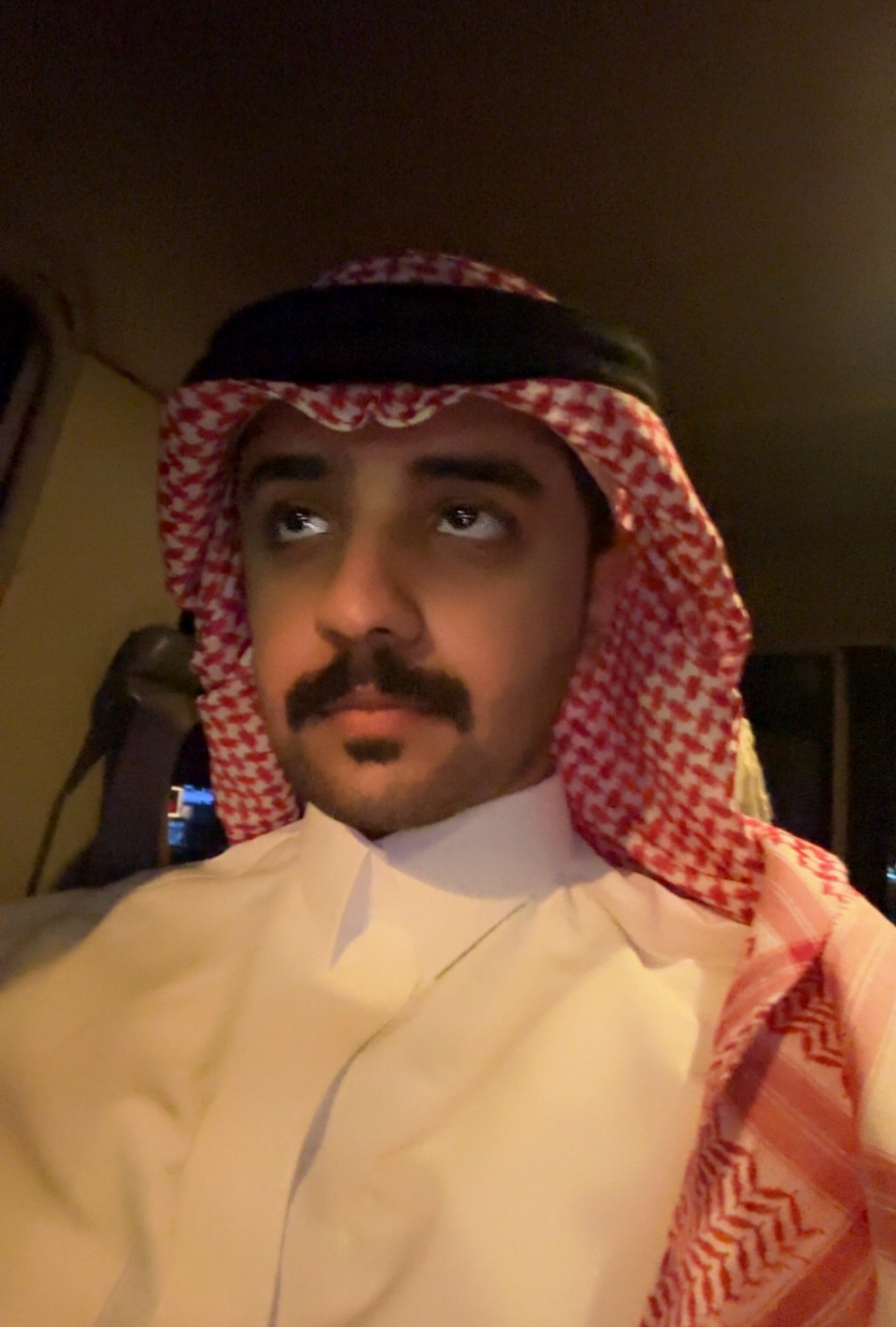 Tinder profile picture for @moha