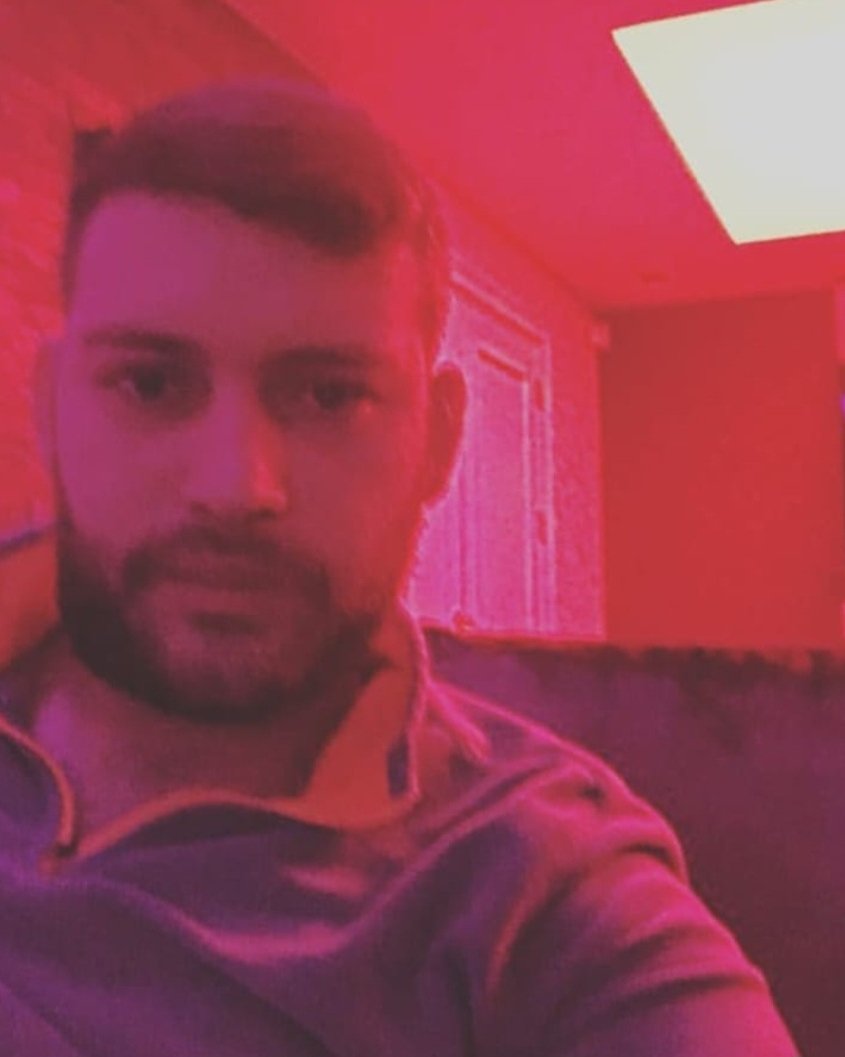 Tinder profile picture for @barman