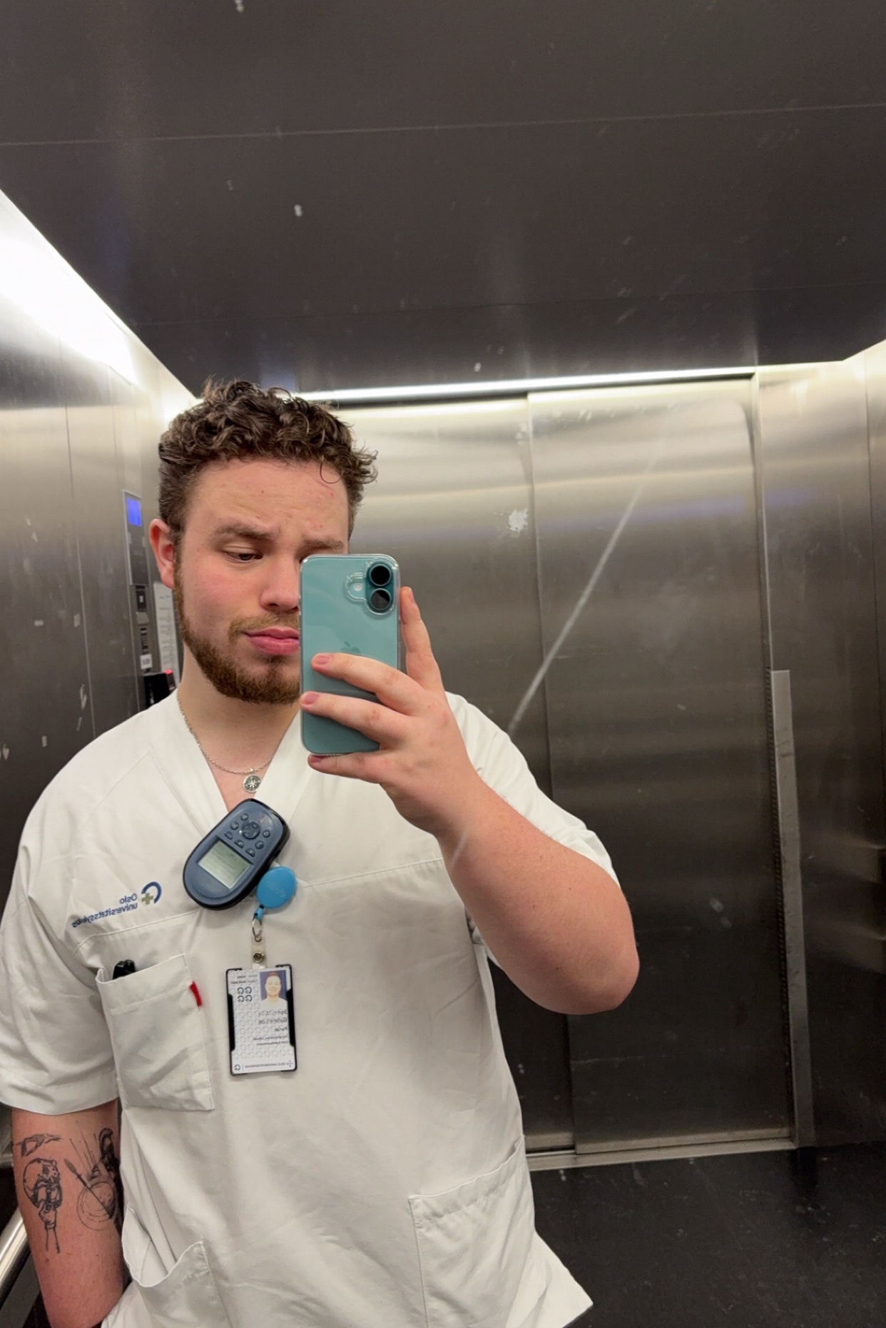 Tinder profile picture for @wg