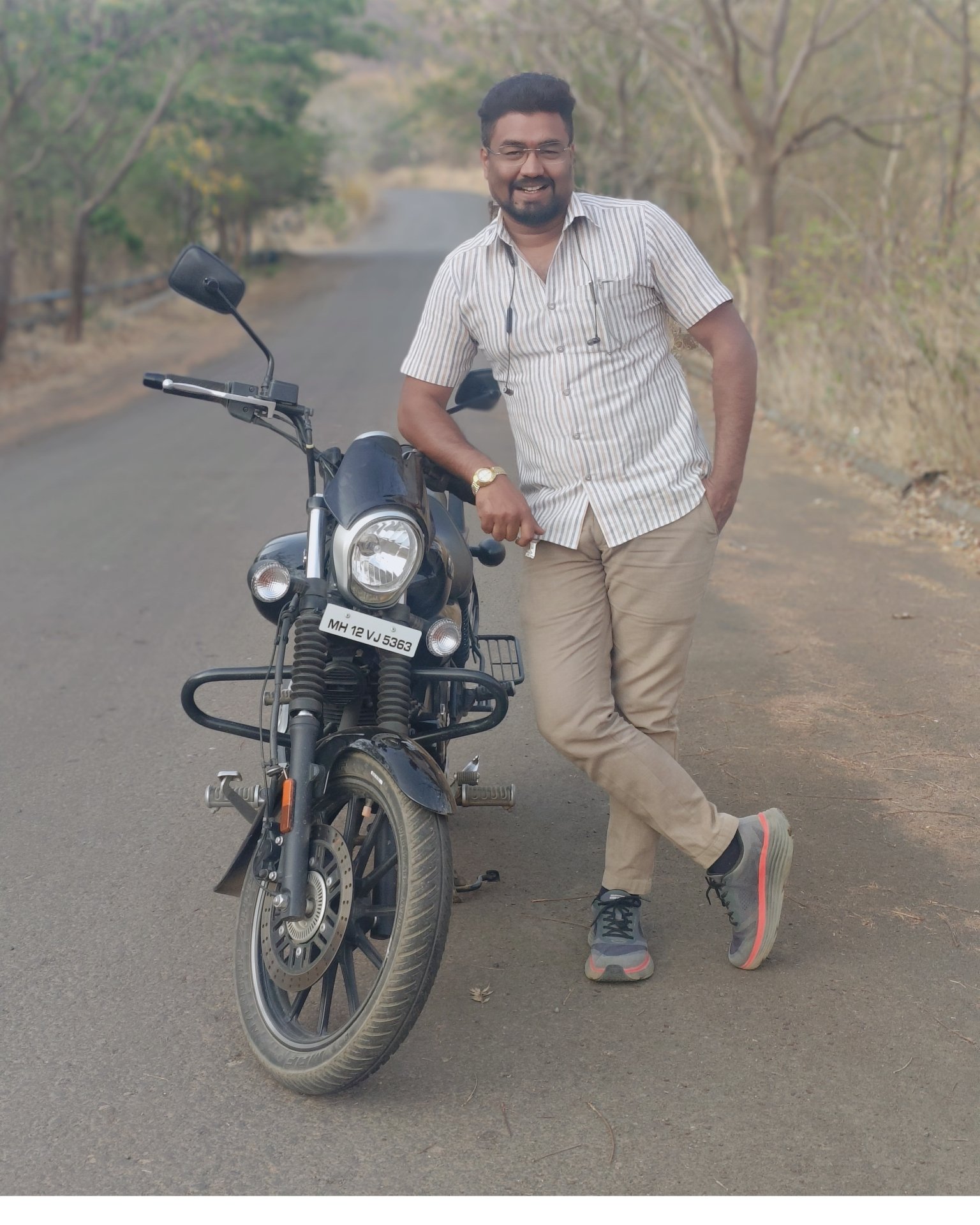 Tinder profile picture for @vrm
