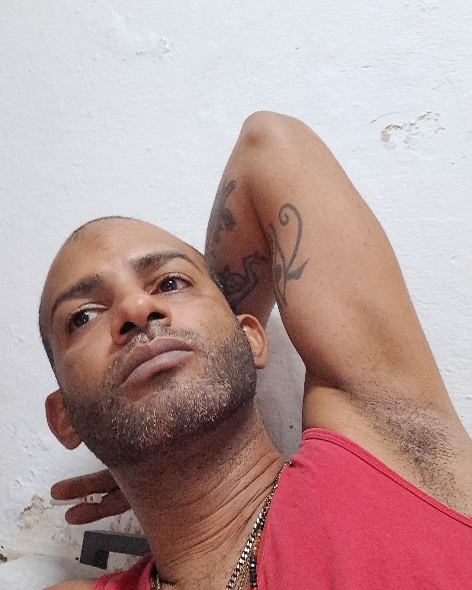 Tinder profile picture for @dares